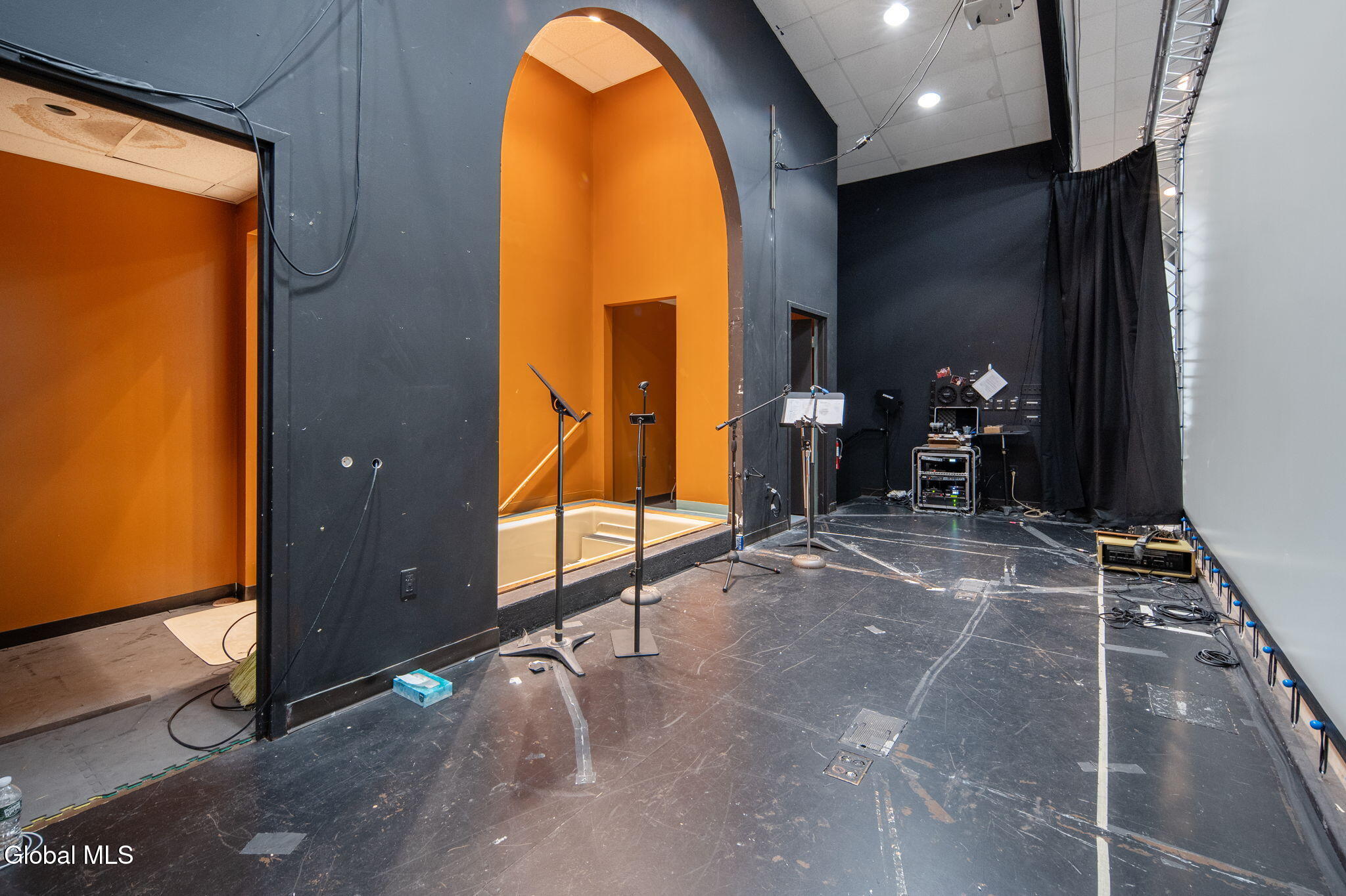 1688 US-9, Castleton-on-Hudson