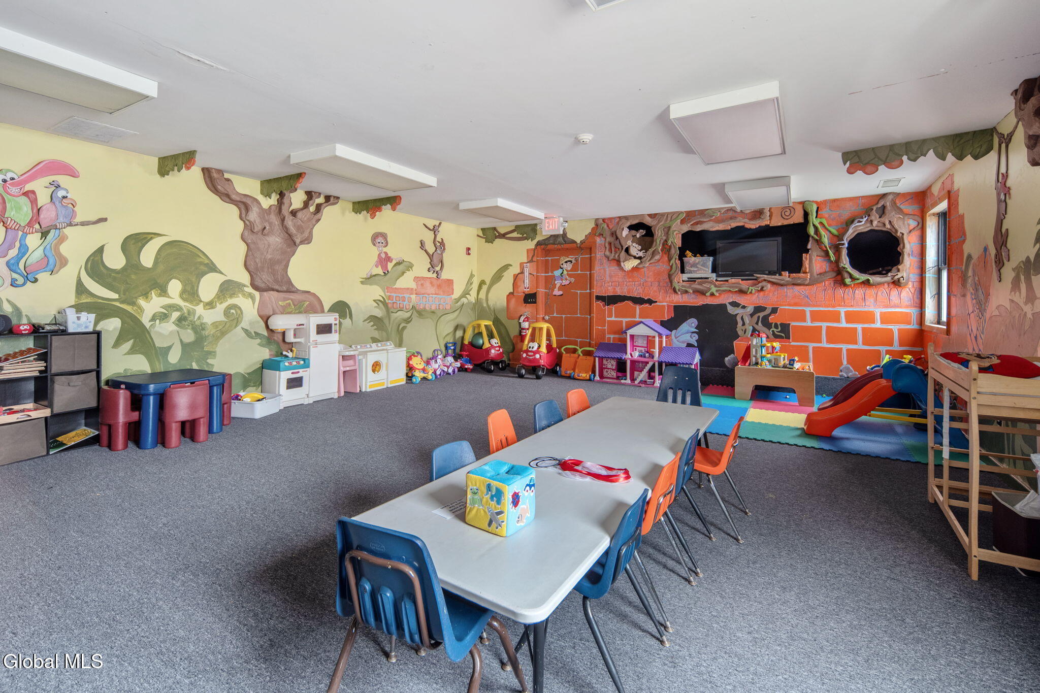 1688 US-9, Castleton-on-Hudson