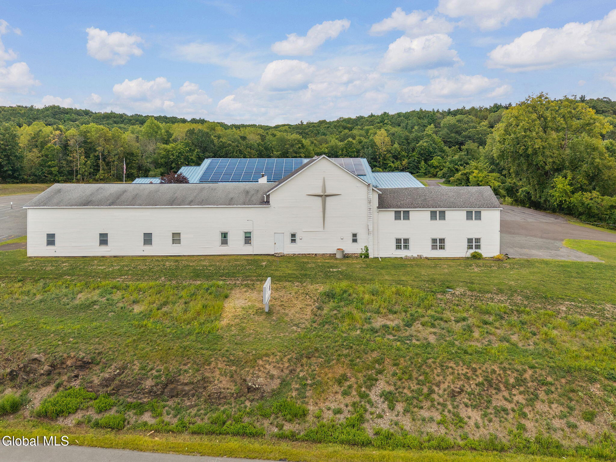 1688 US-9, Castleton-on-Hudson