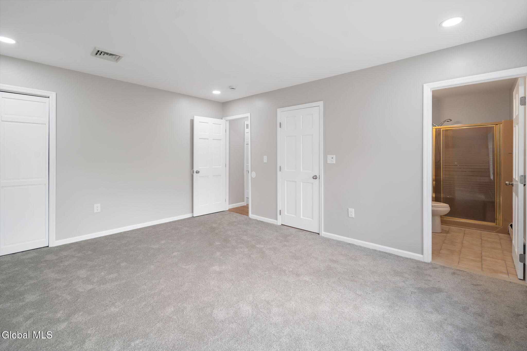 200 Hinrichsen Heights Road