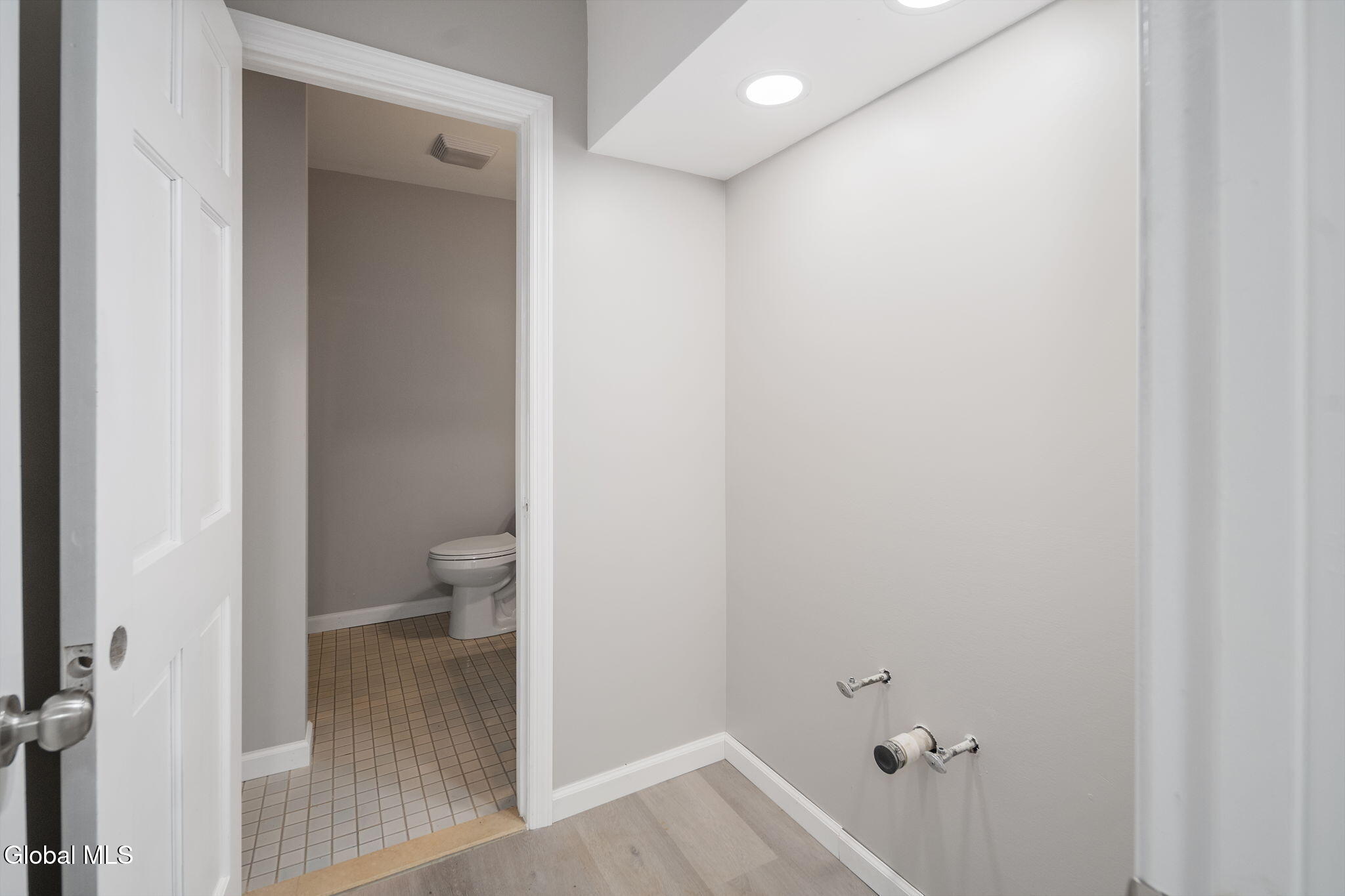 200 Hinrichsen Heights Road