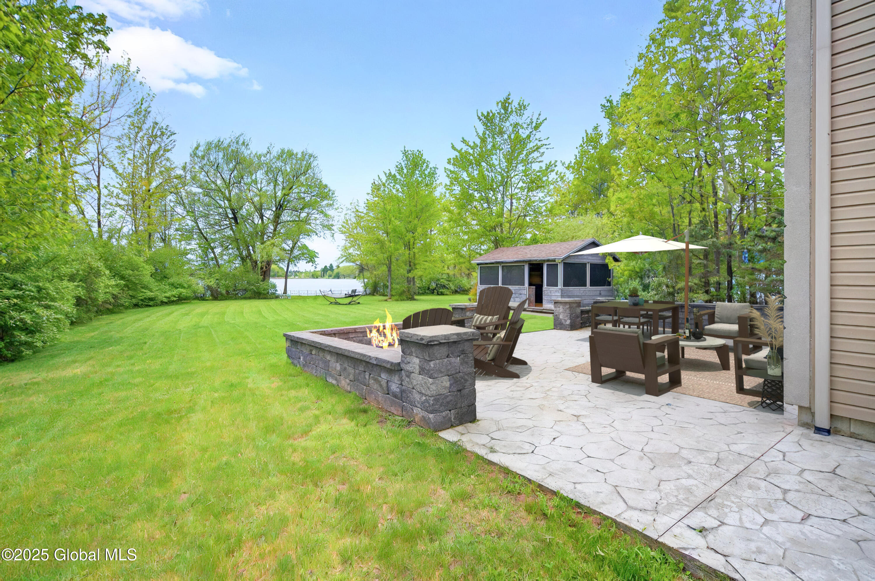 2085 Weast Road