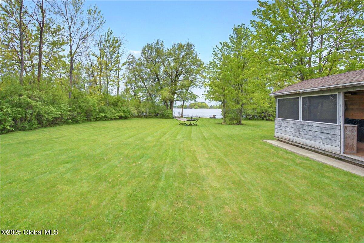 2085 Weast Road