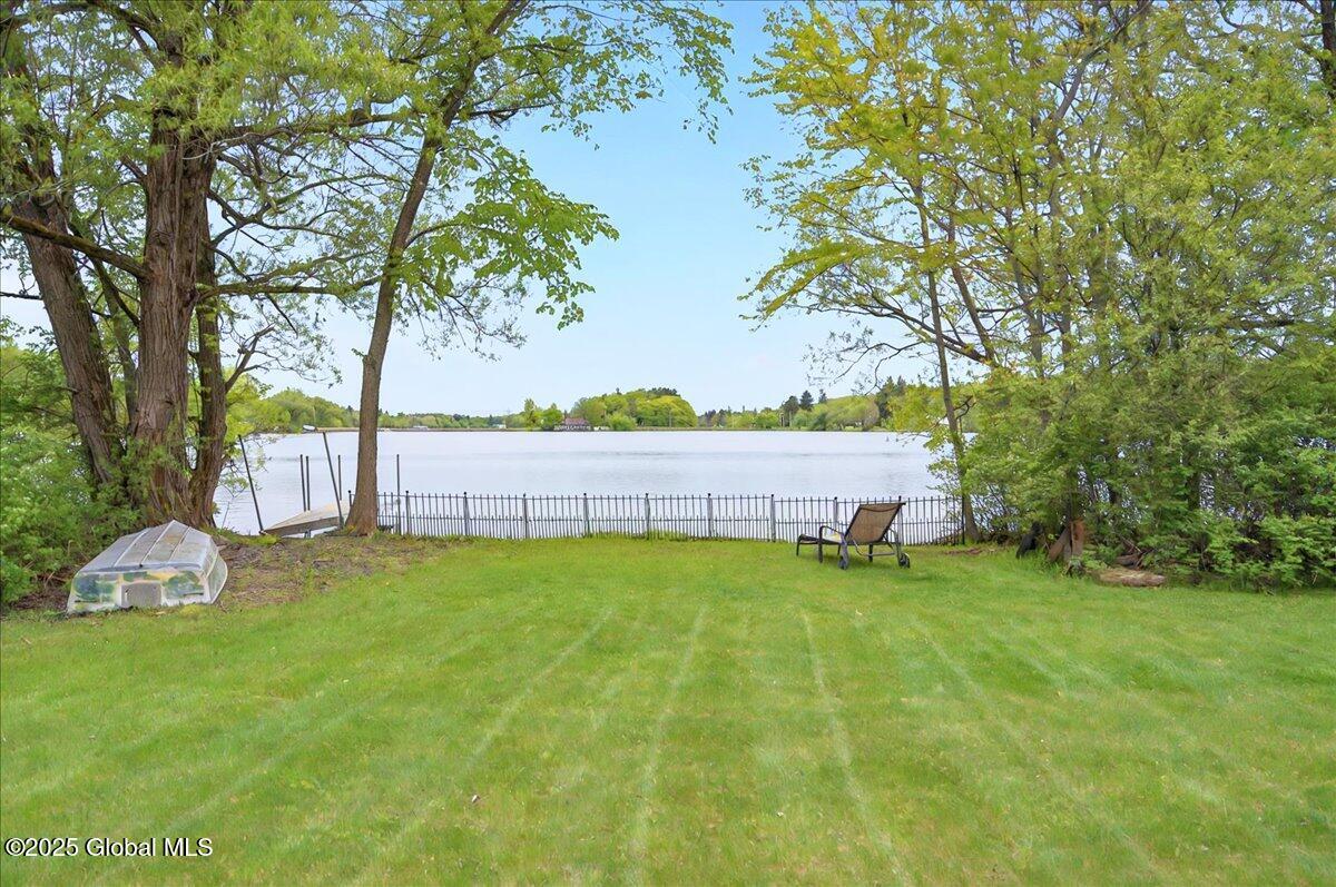 2085 Weast Road