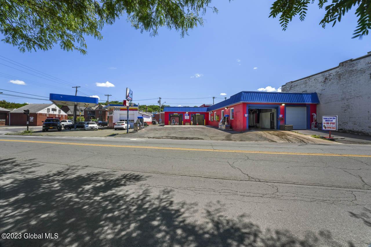 690-696 River Street