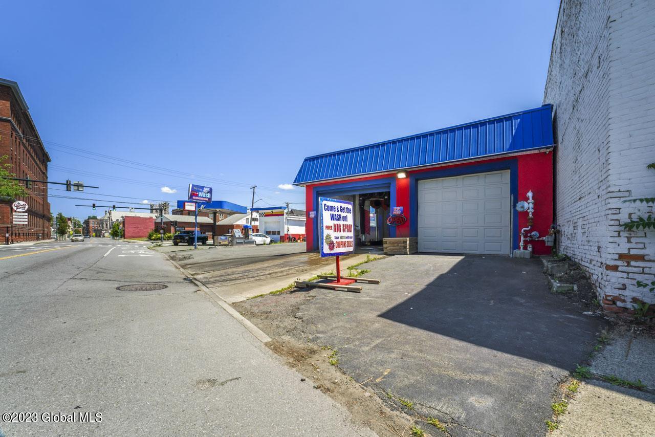 690-696 River Street