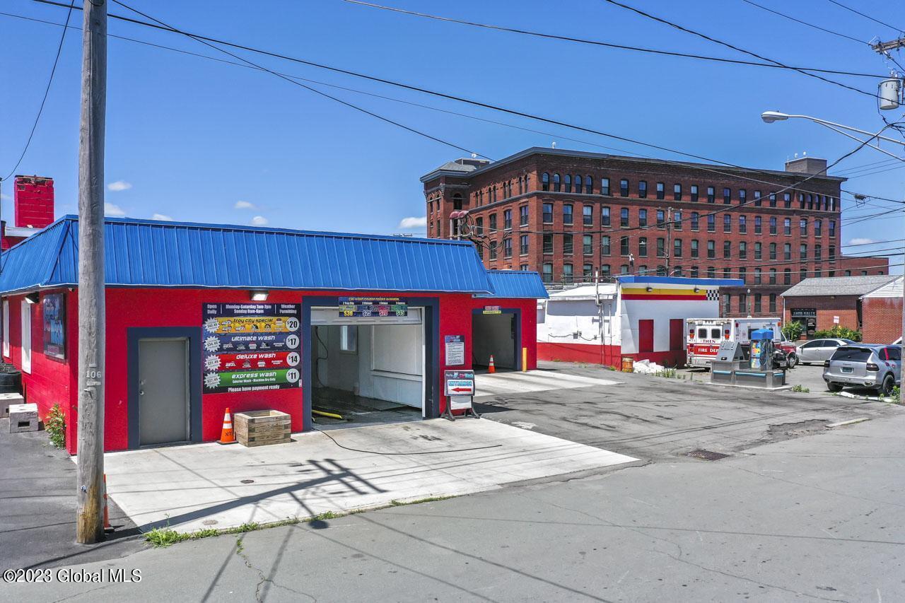 690-696 River Street