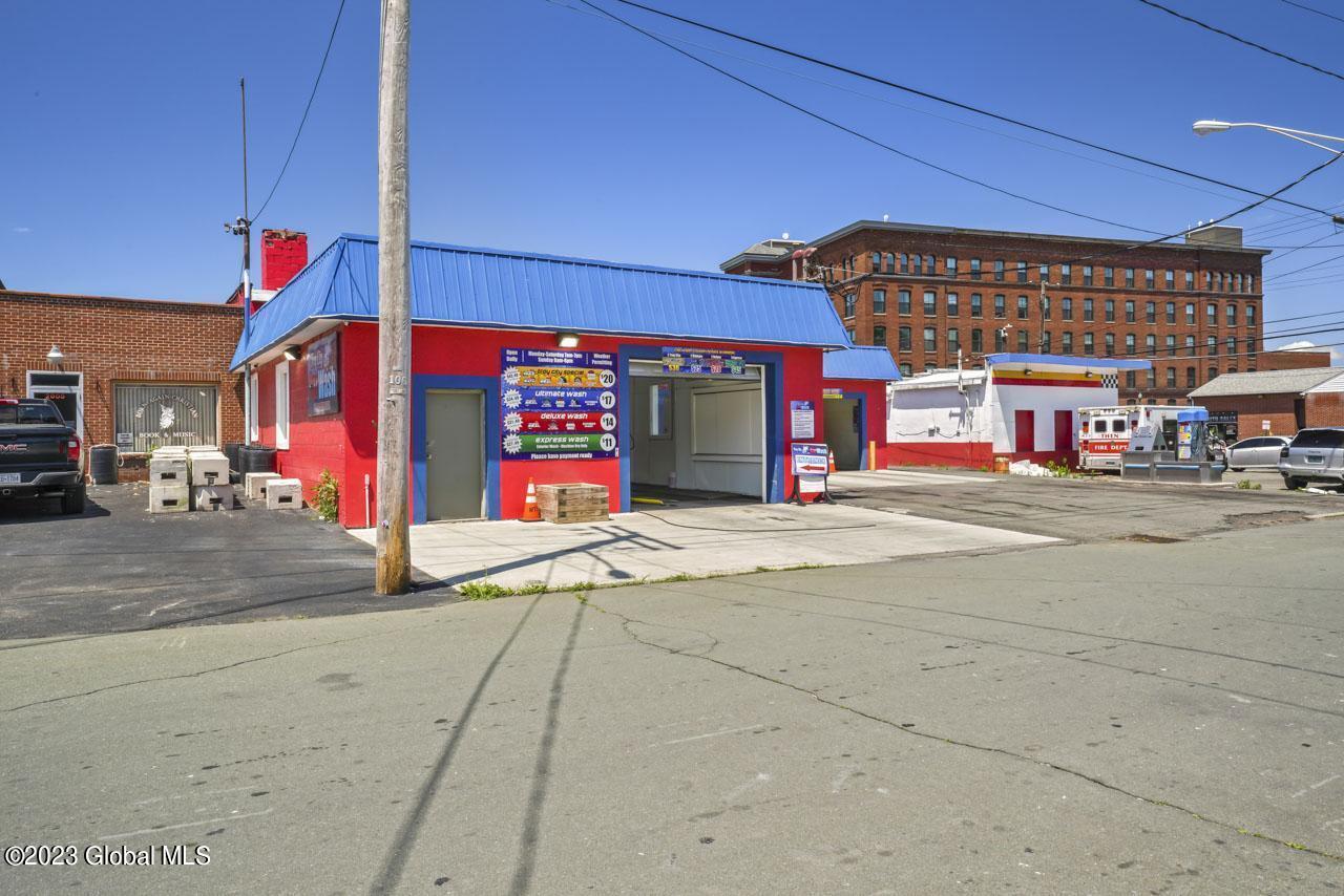 690-696 River Street