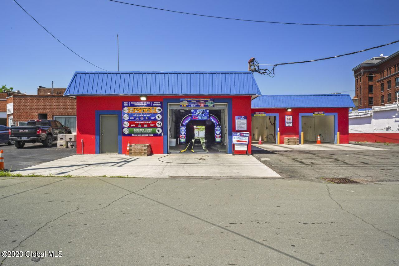 690-696 River Street