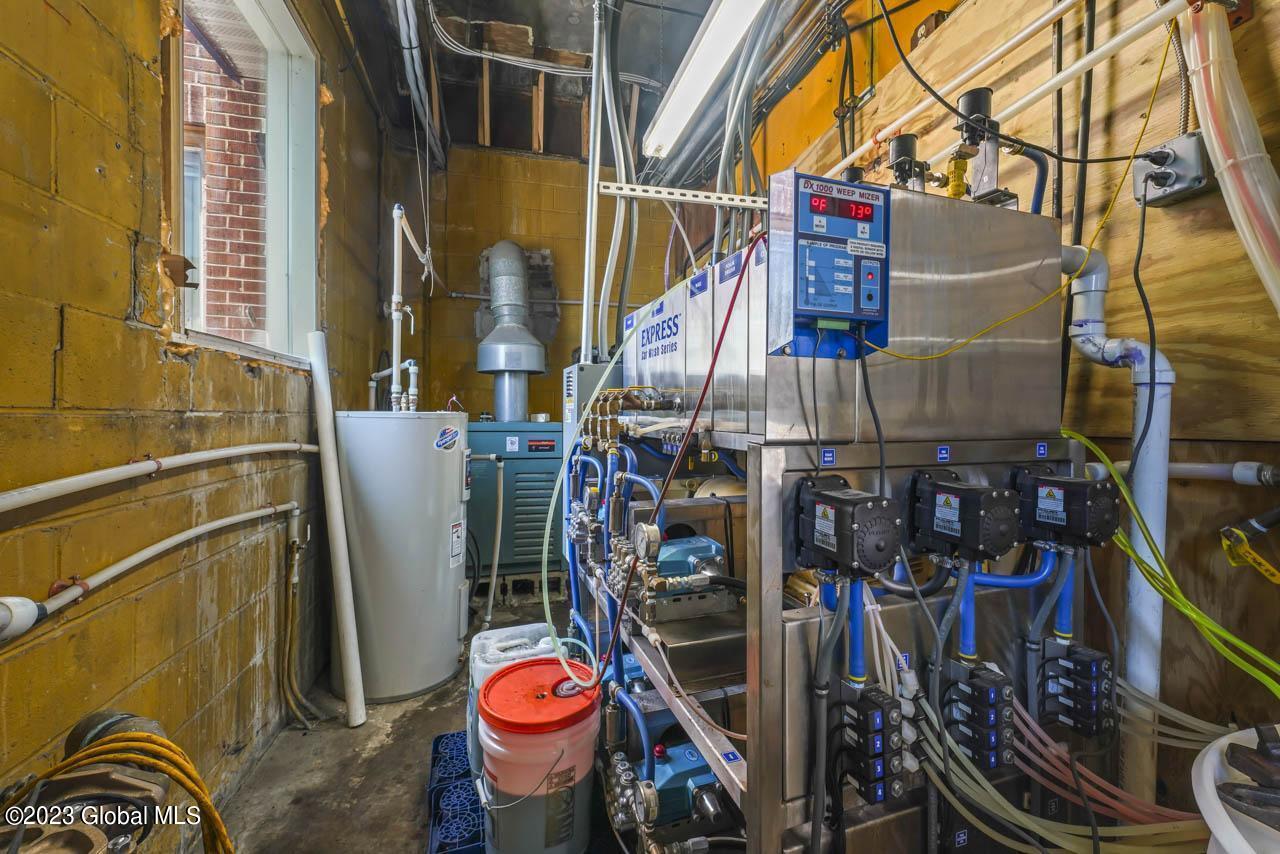 690-696 River Street