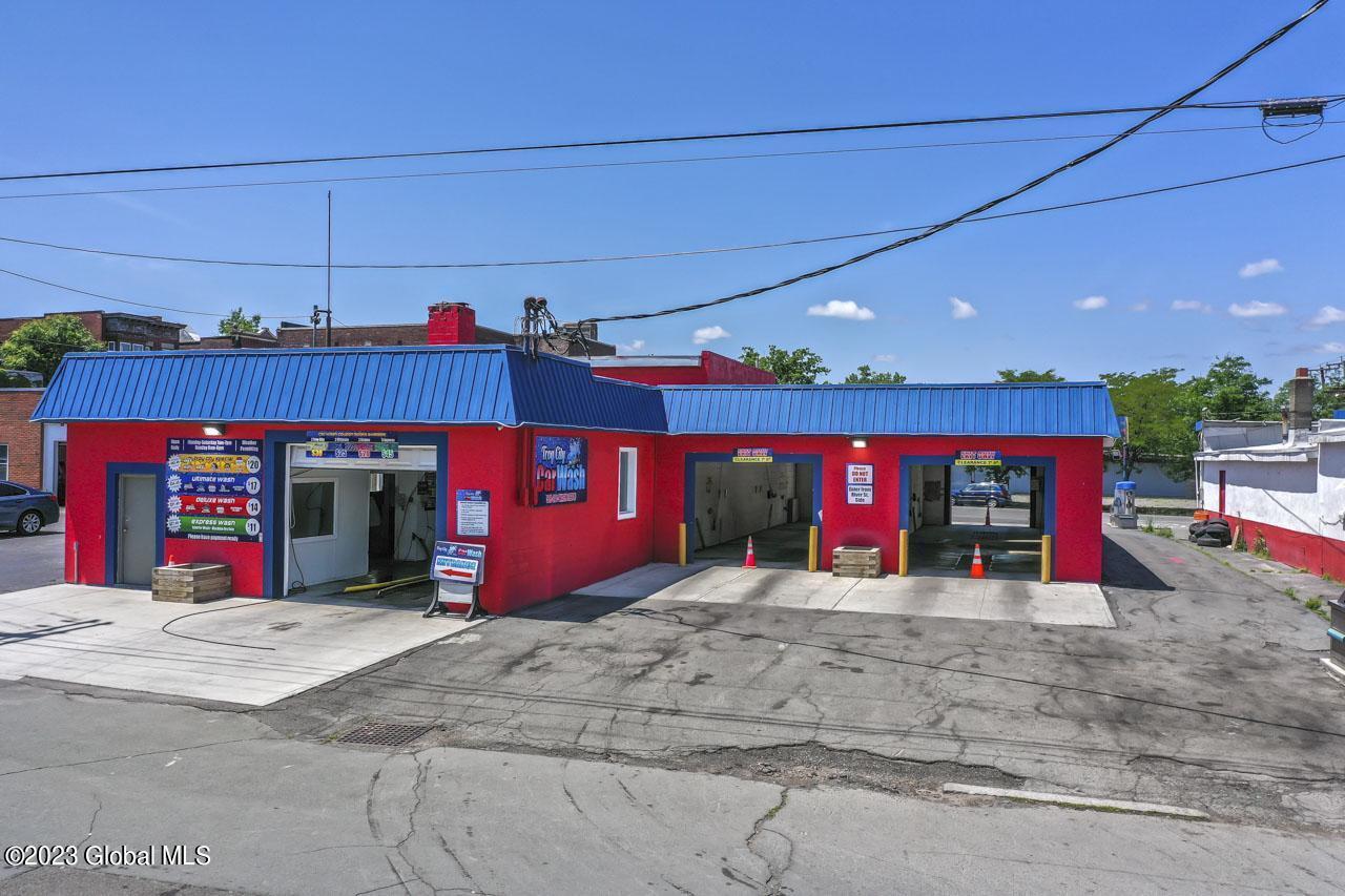 690-696 River Street