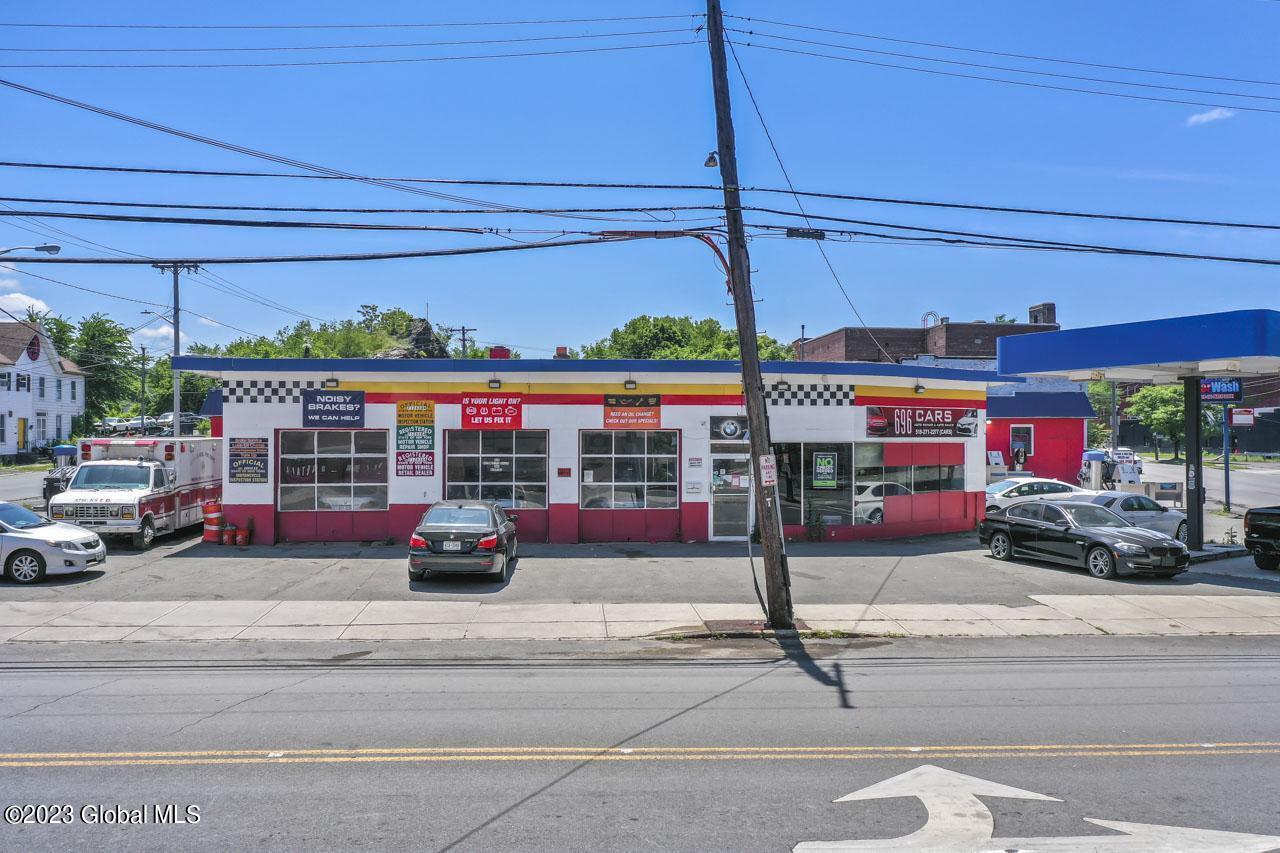 690-696 River Street