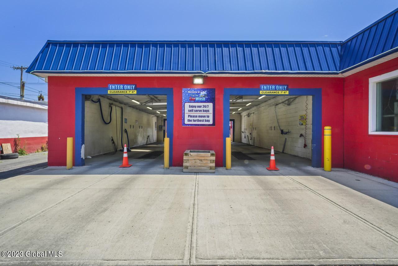 690-696 River Street