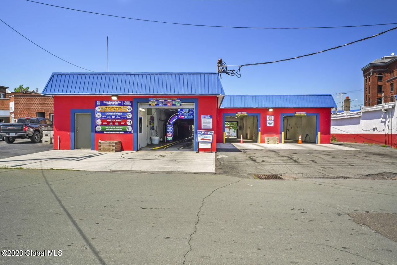 690-696 River Street