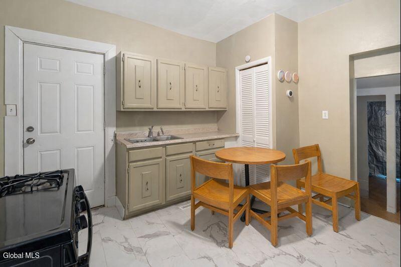 124 Mountainview Avenue