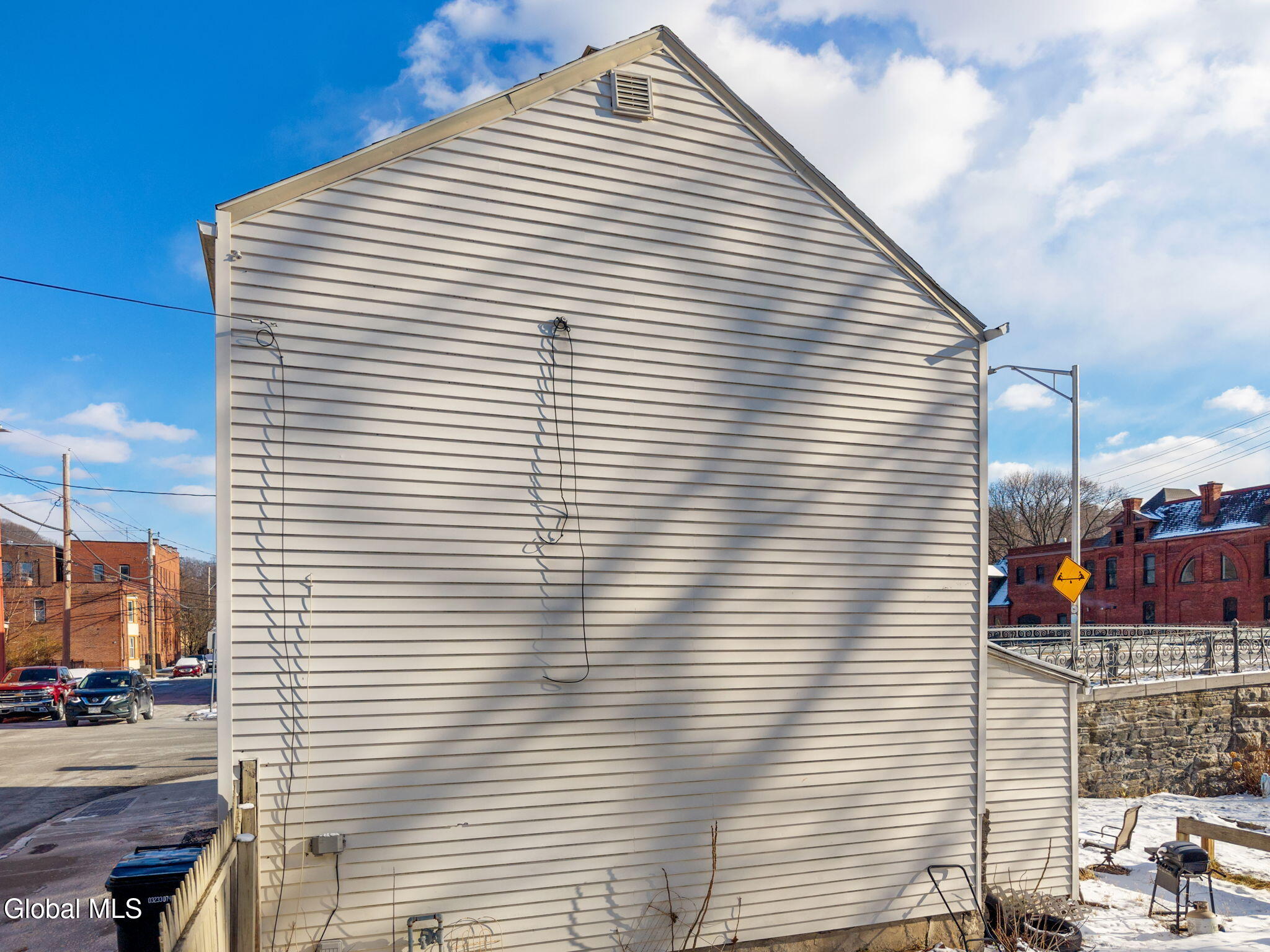 52 Ida Street