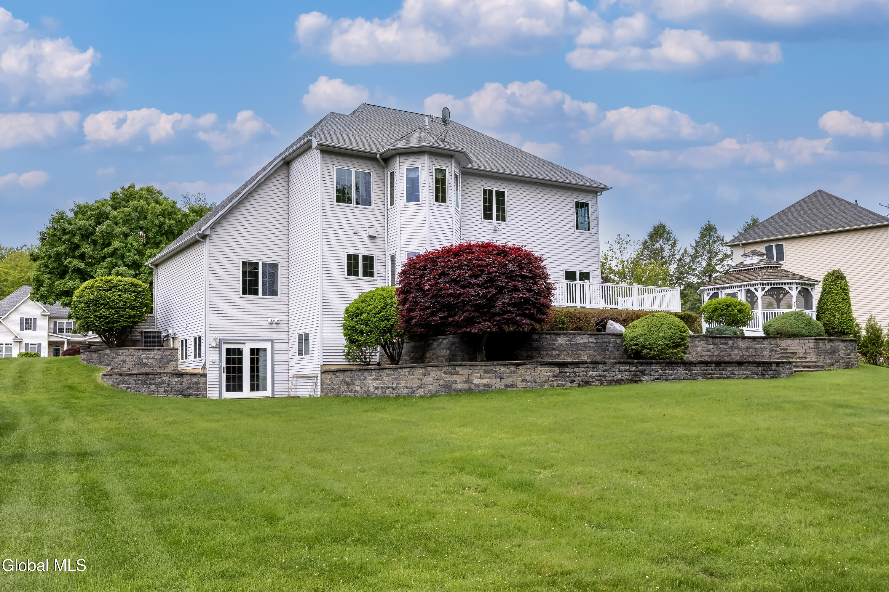 13 Devonshire Way