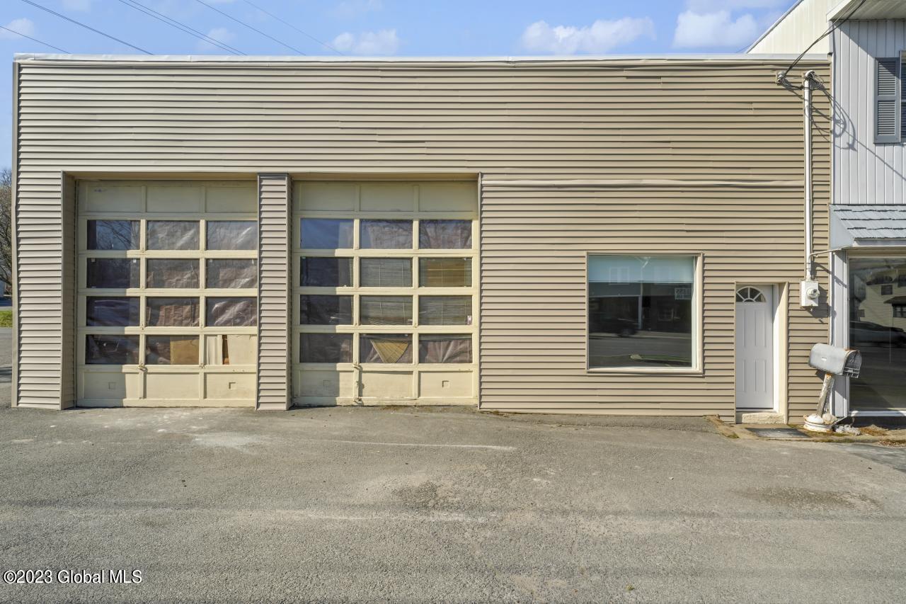178 Columbia Turnpike