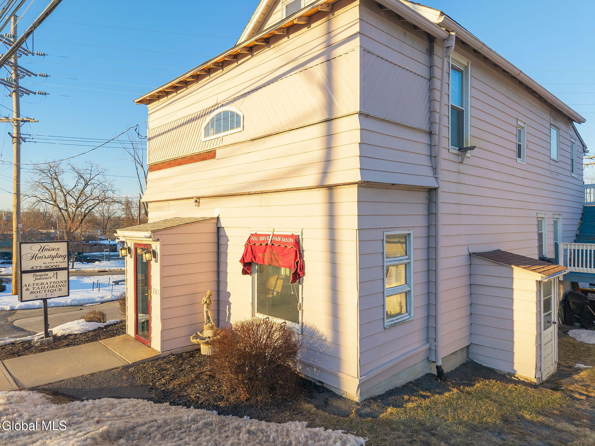 203 Columbia Turnpike