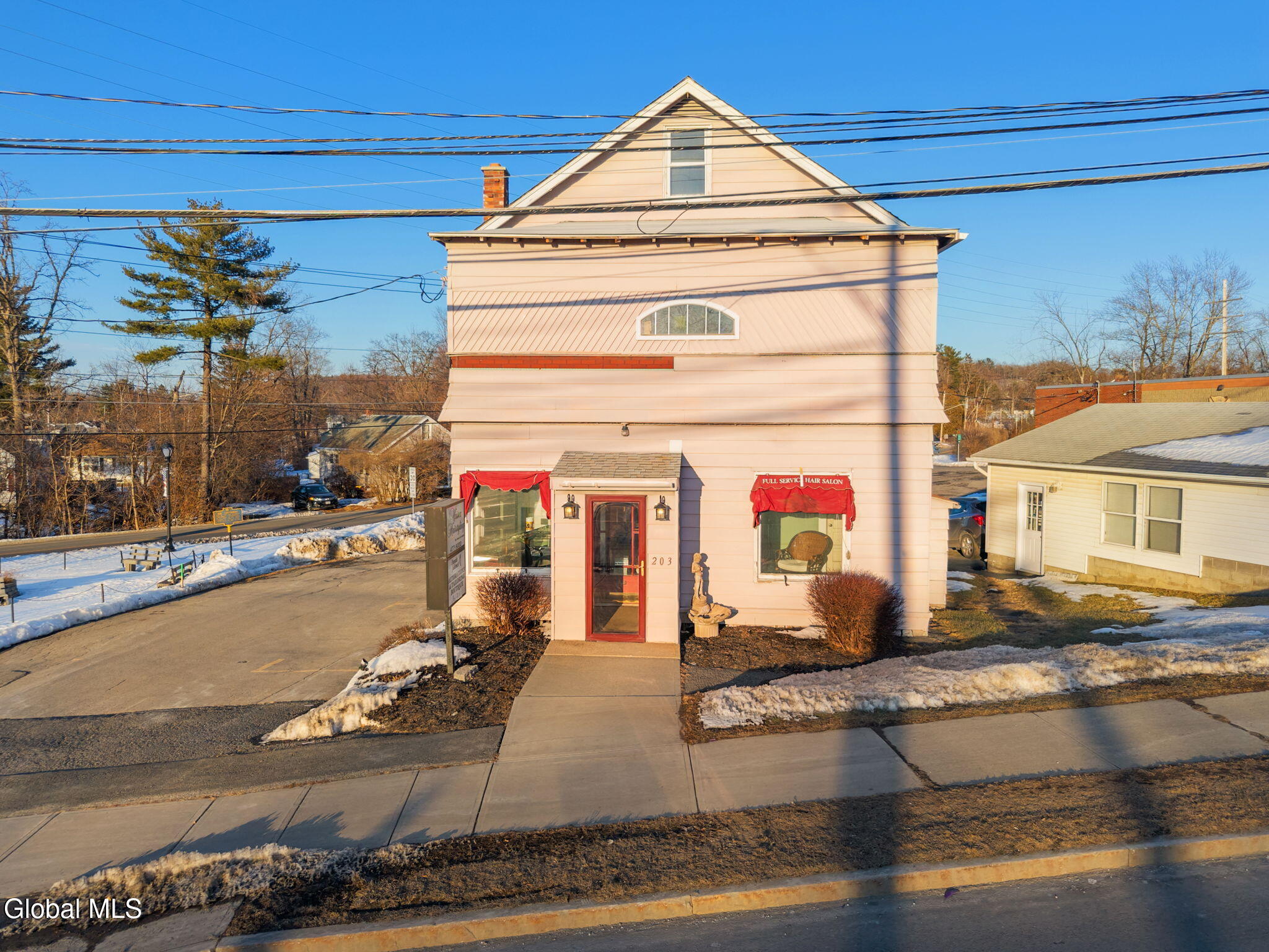 203 Columbia Turnpike