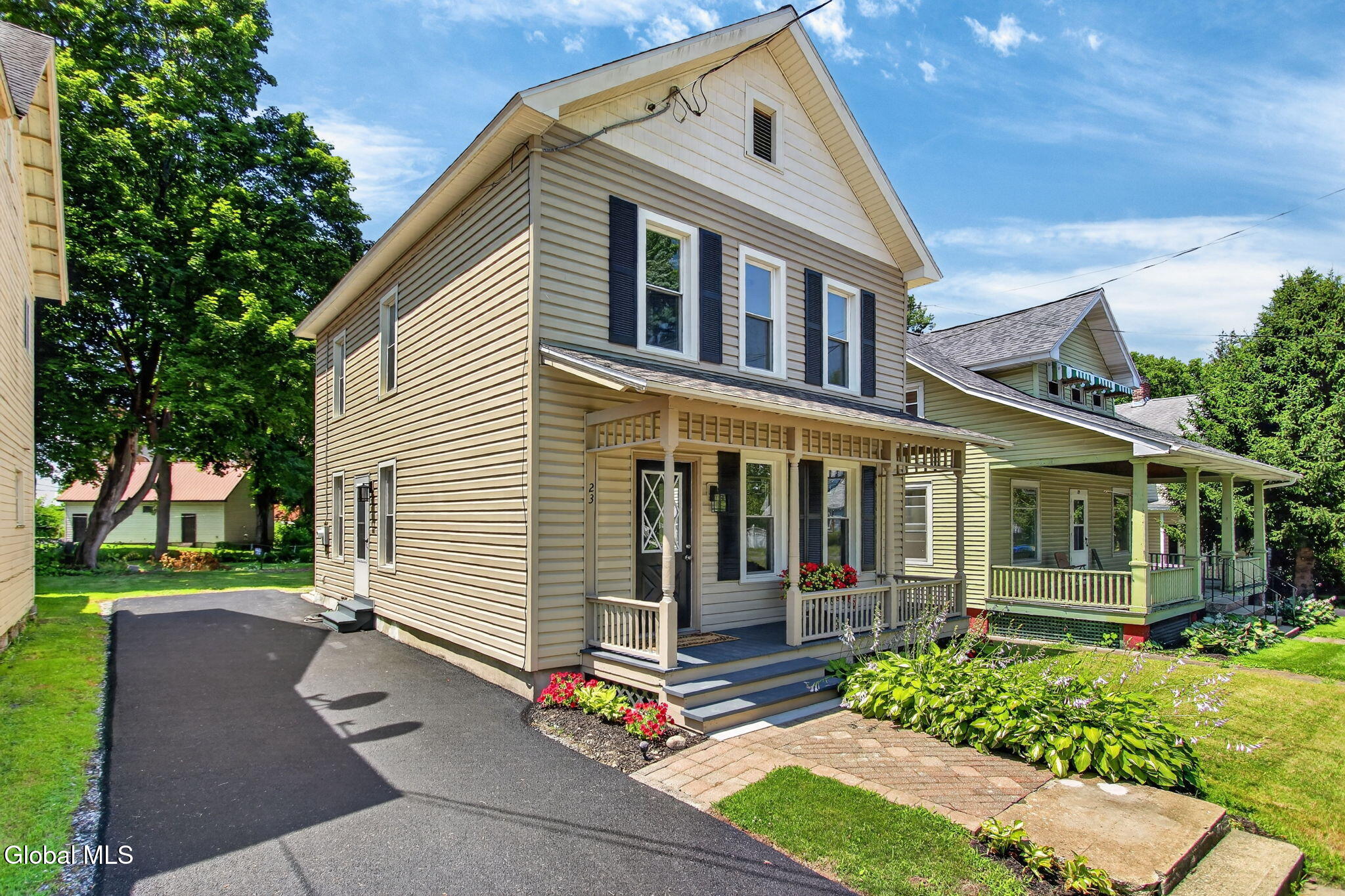 23 Lake Street