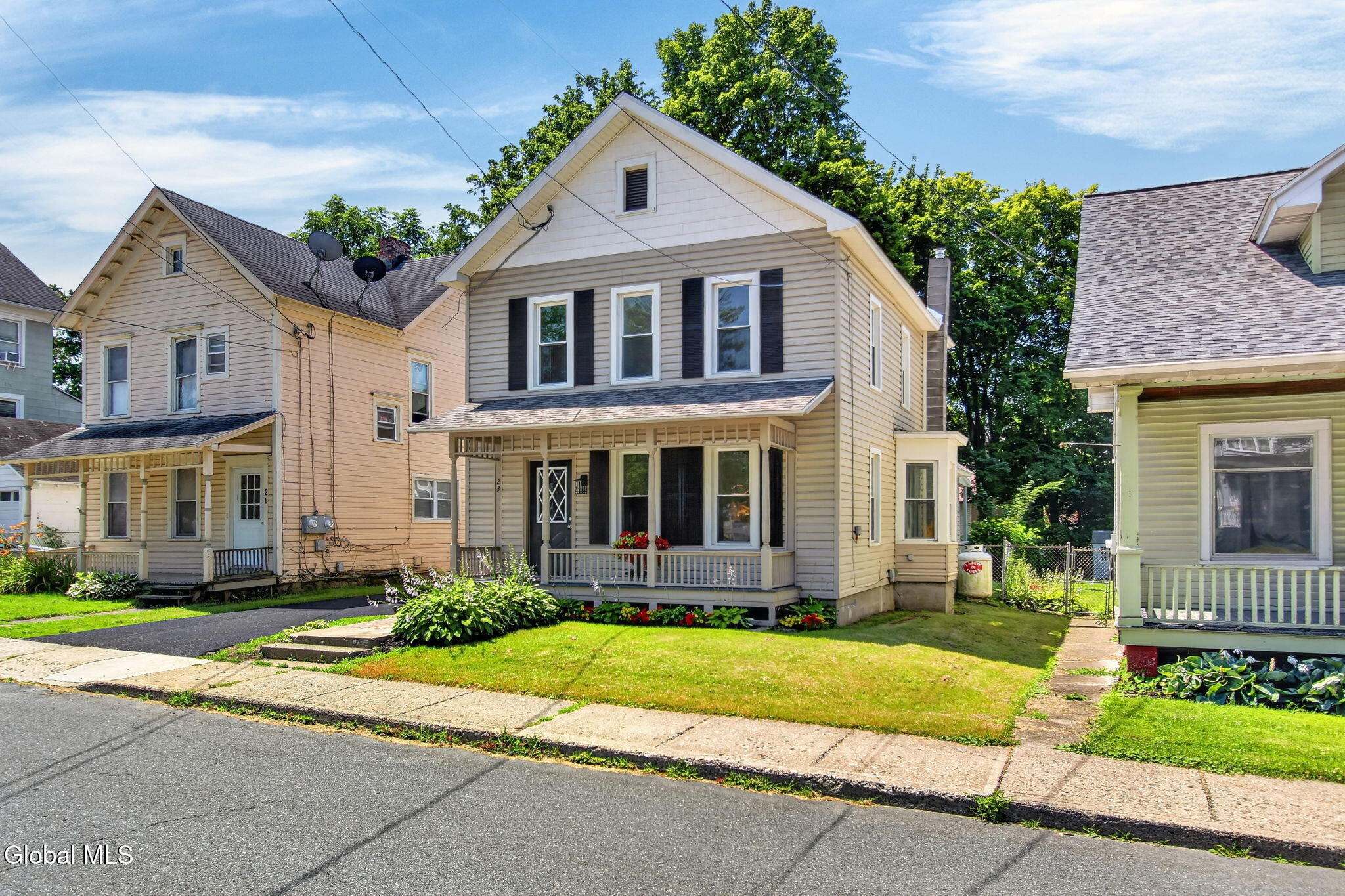 23 Lake Street