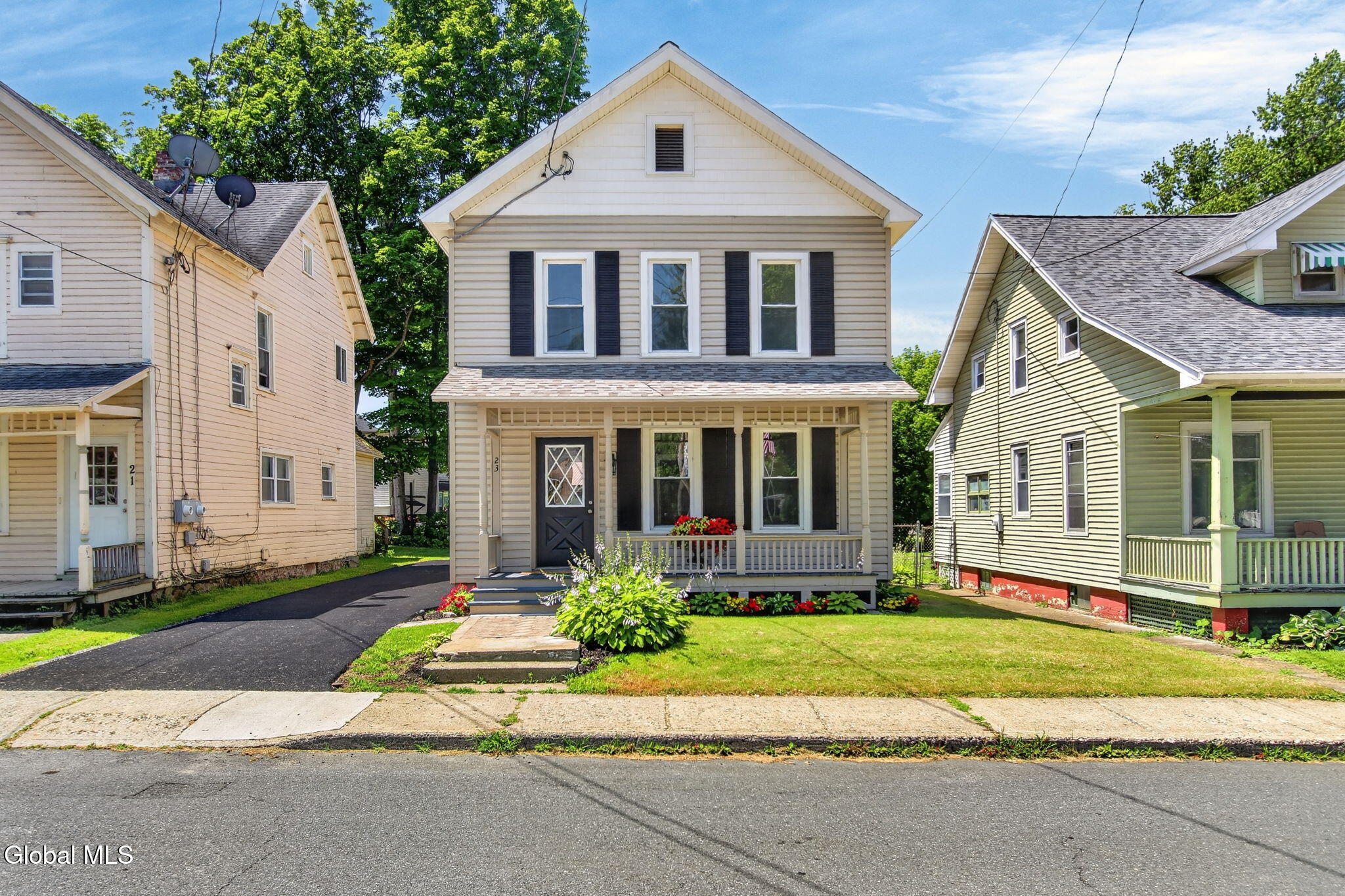 23 Lake Street