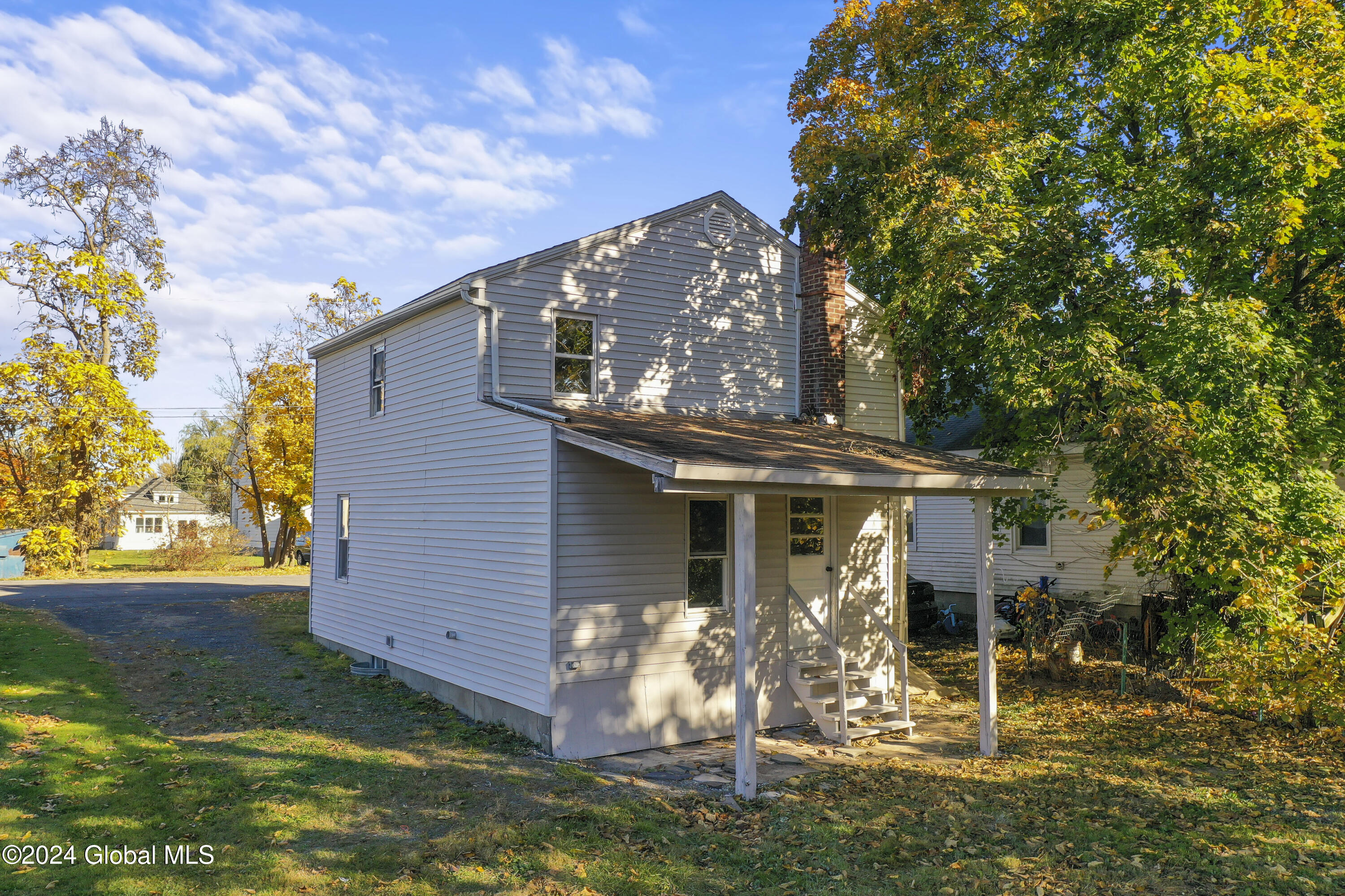 124 Cottage Street