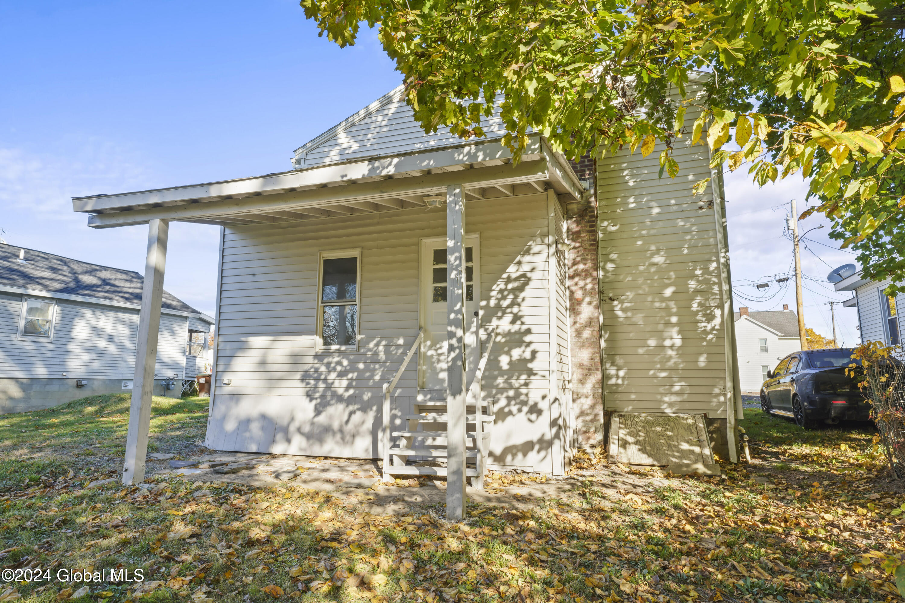 124 Cottage Street