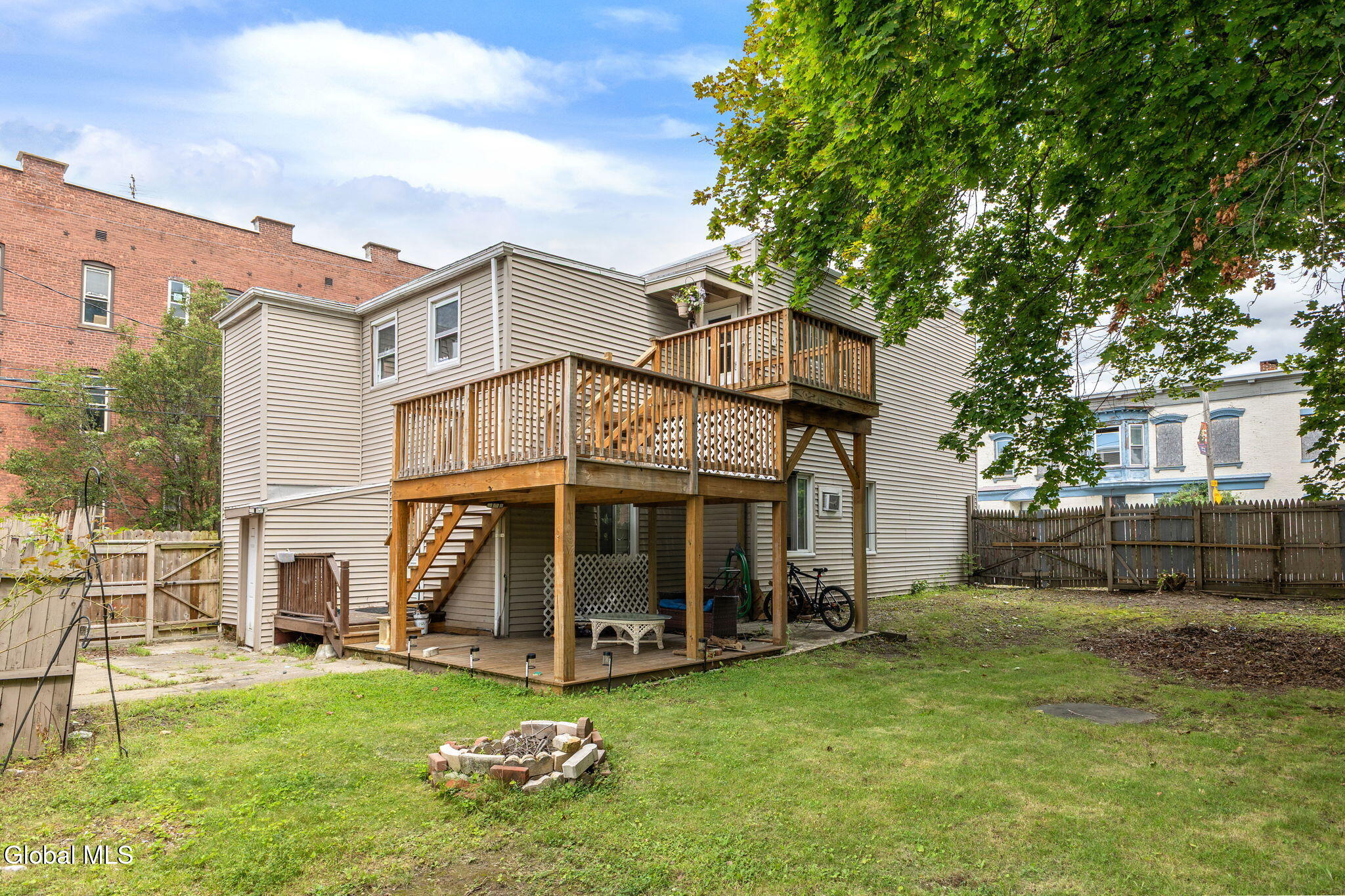 345-349 4th Street