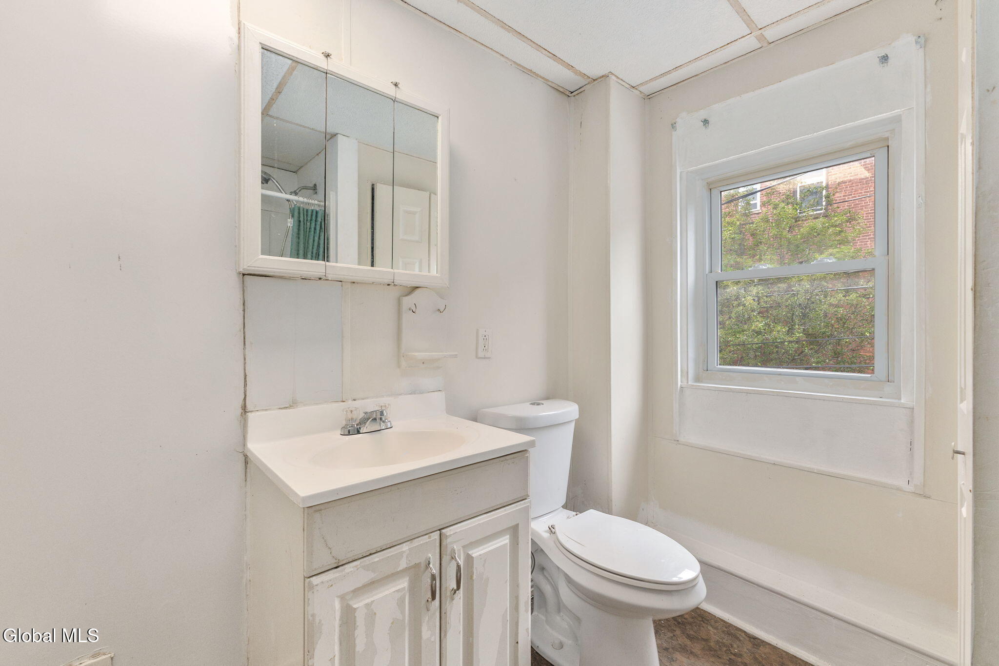 345-349 4th Street
