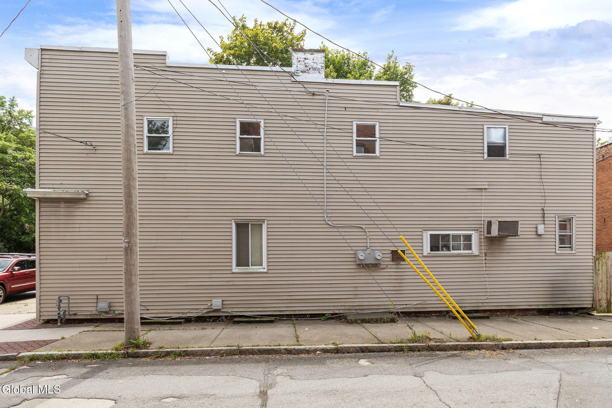 345-349 4th Street