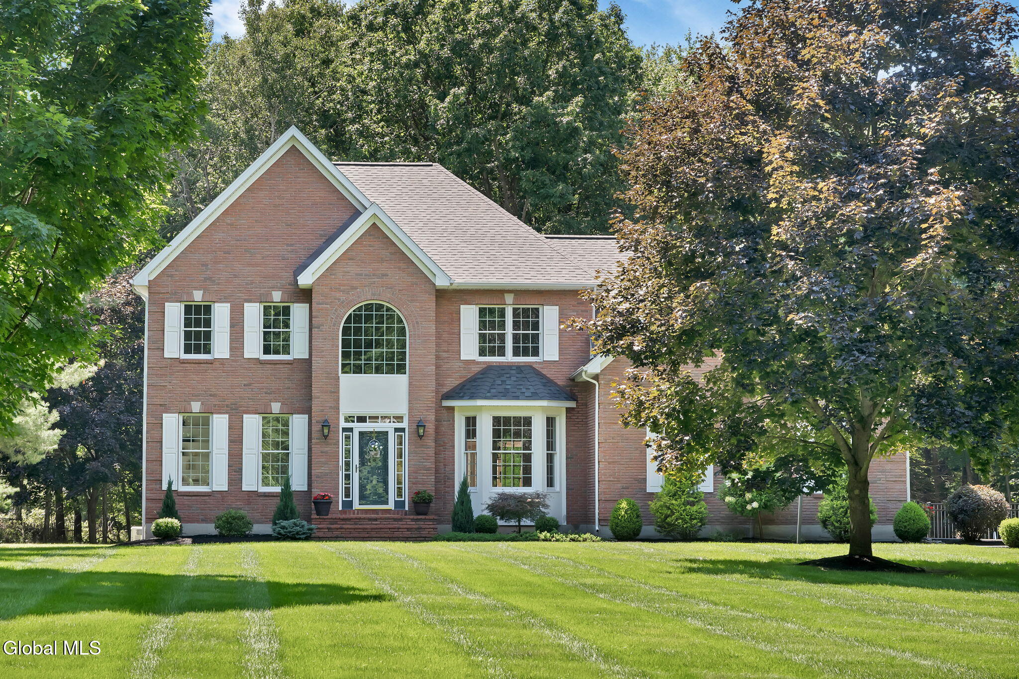3 Woodland Drive