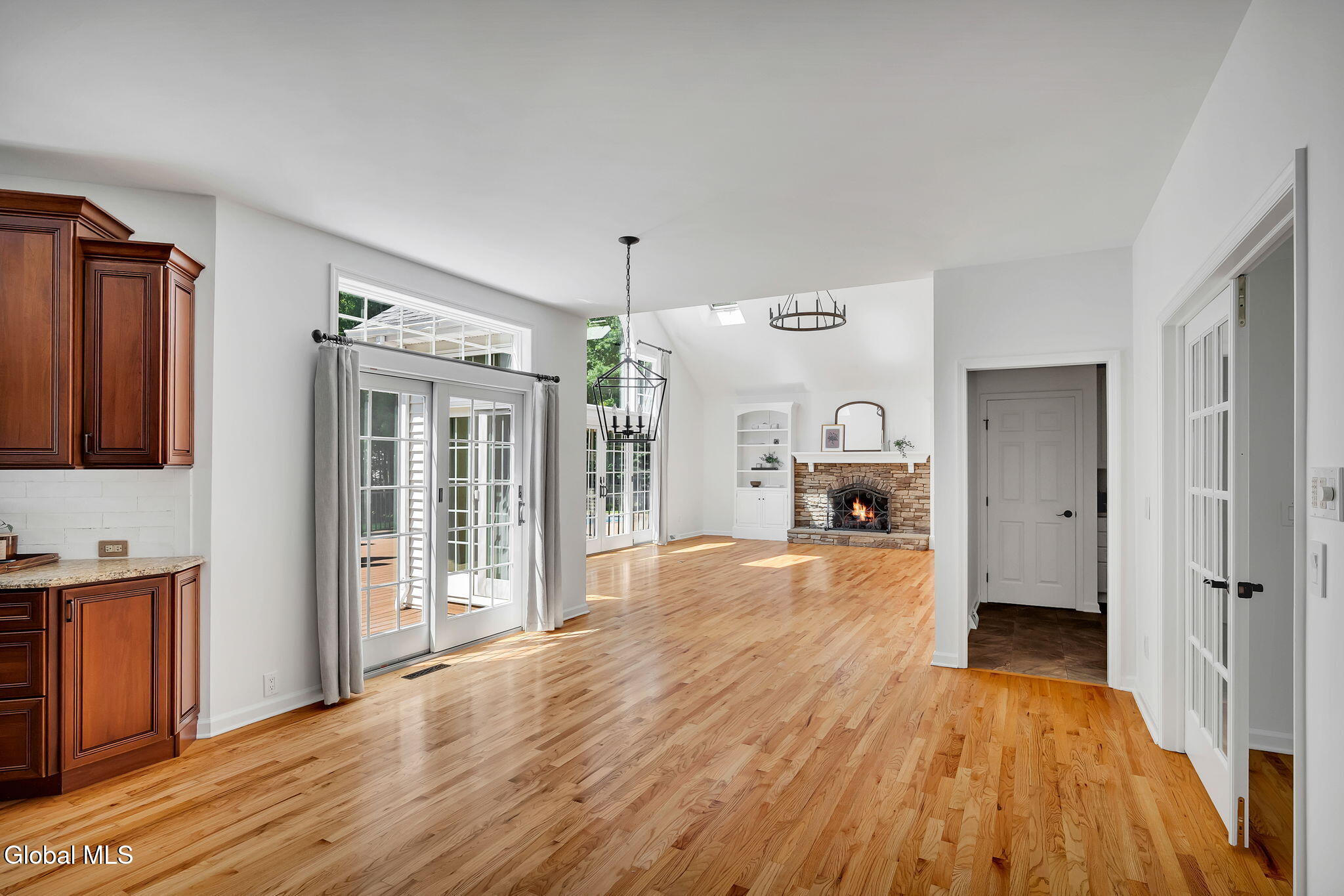 3 Woodland Drive