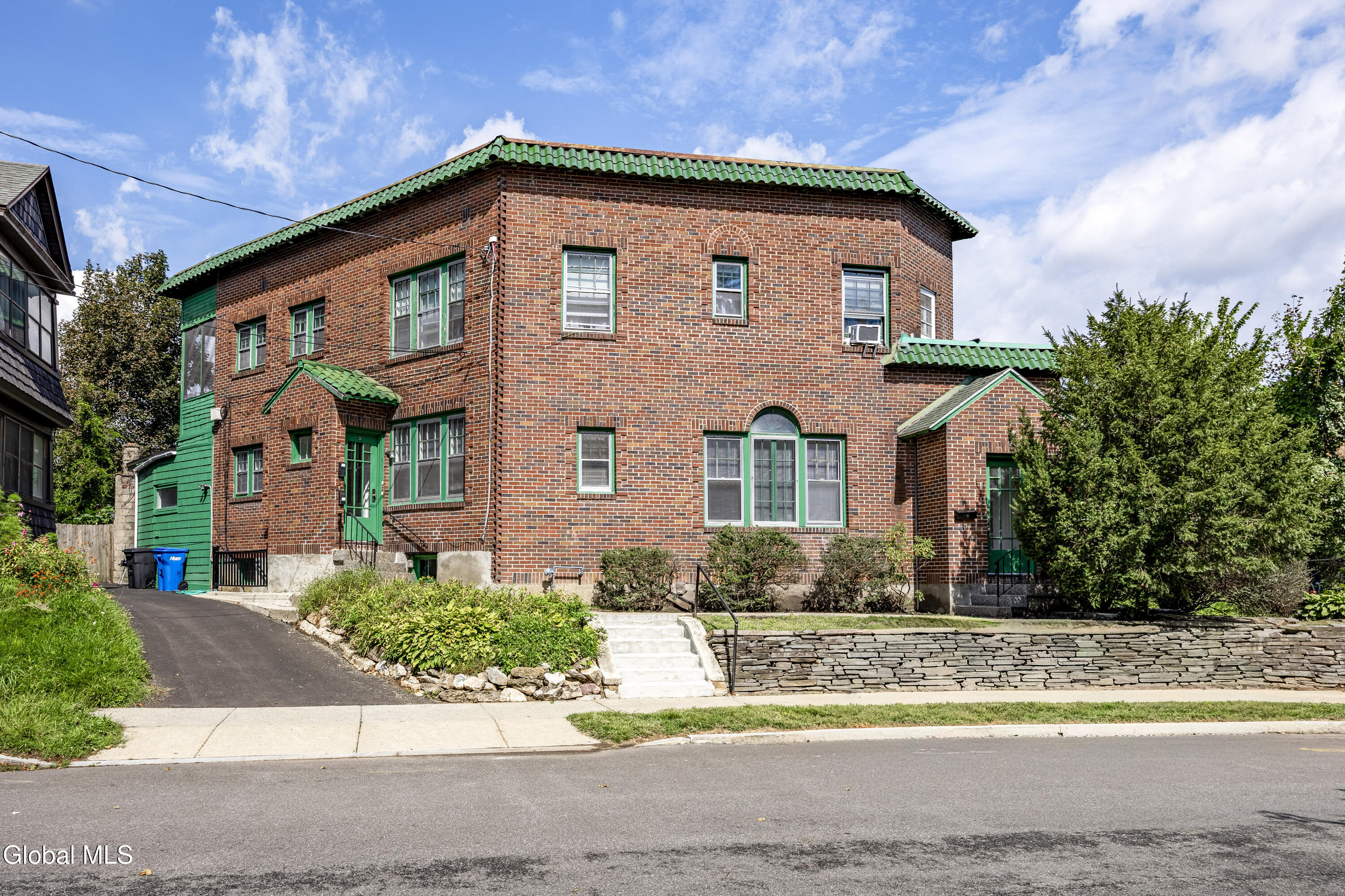 4 View Avenue