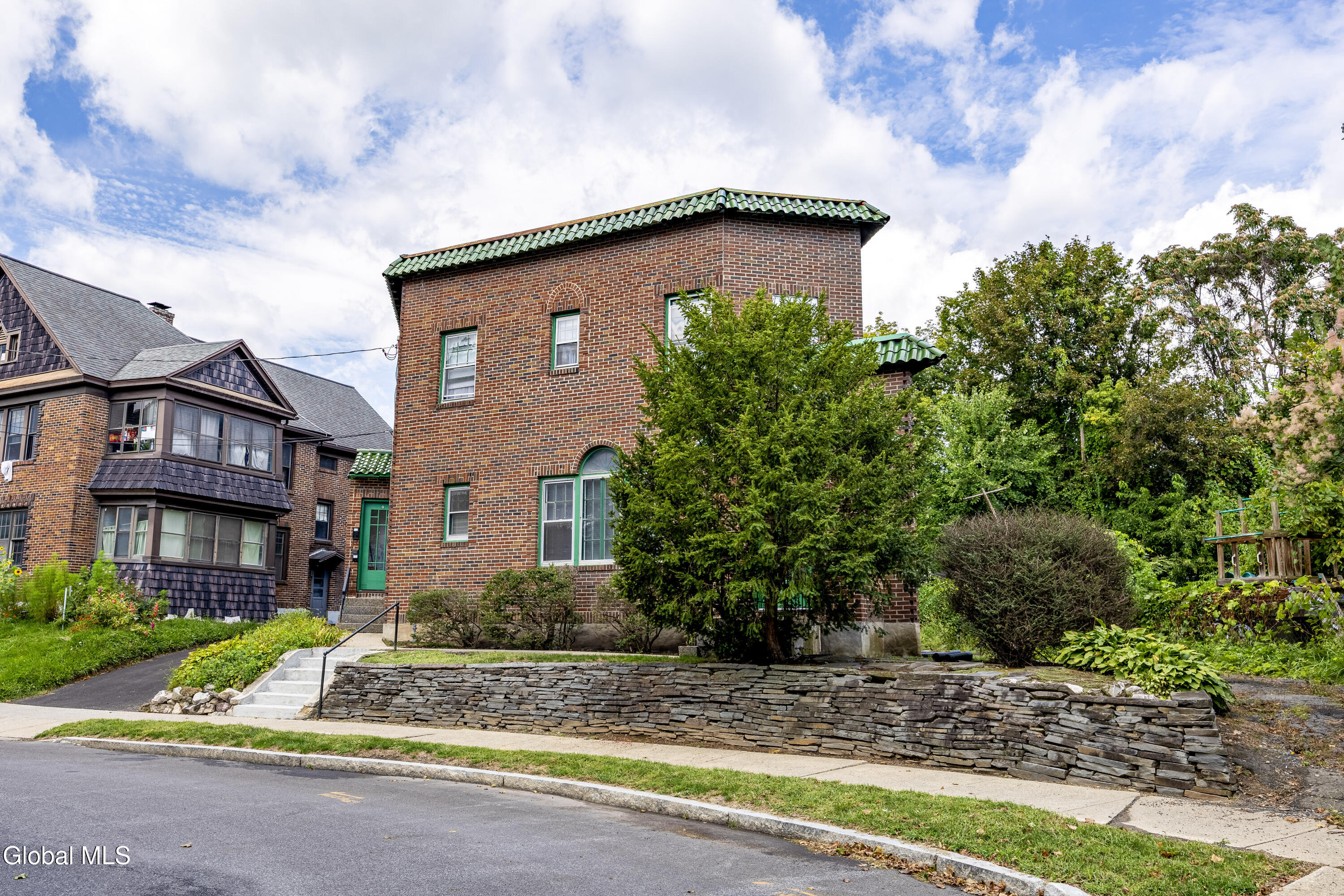 4 View Avenue