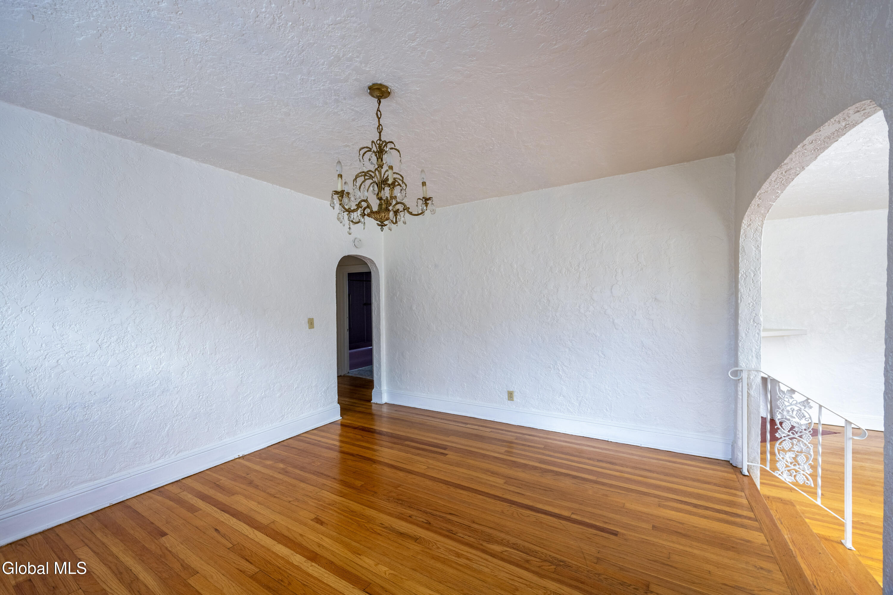 4 View Avenue