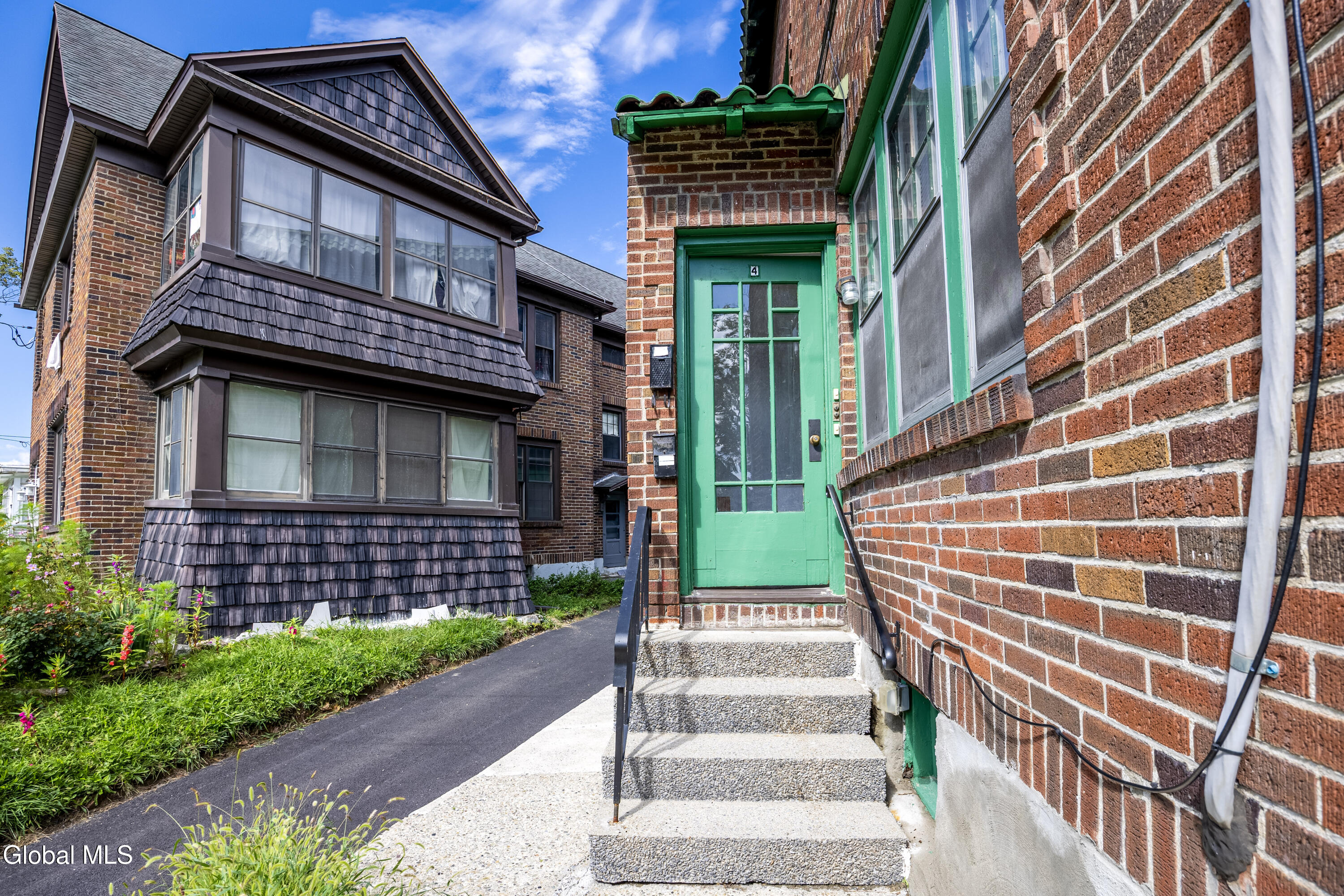 4 View Avenue