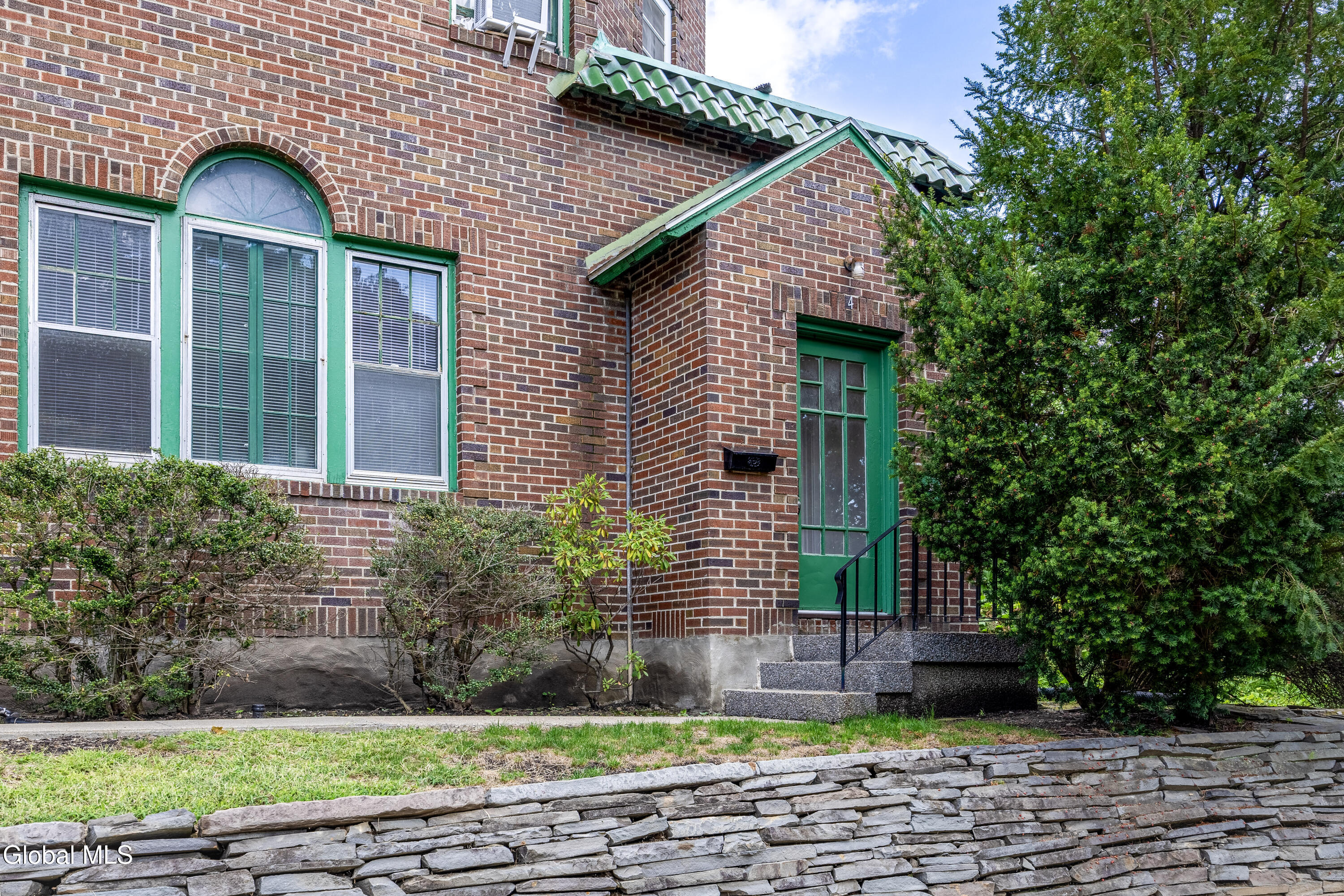 4 View Avenue
