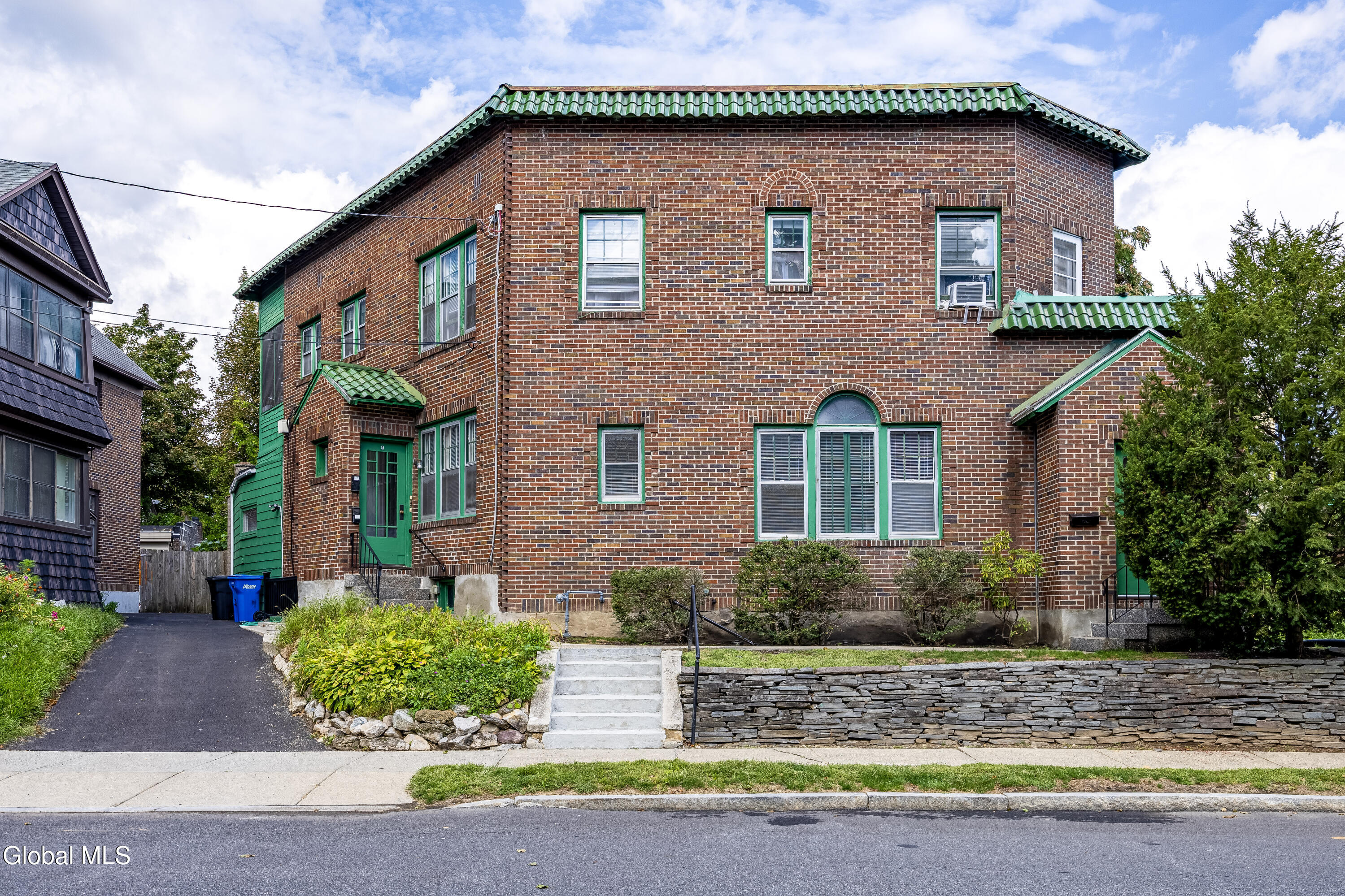 4 View Avenue