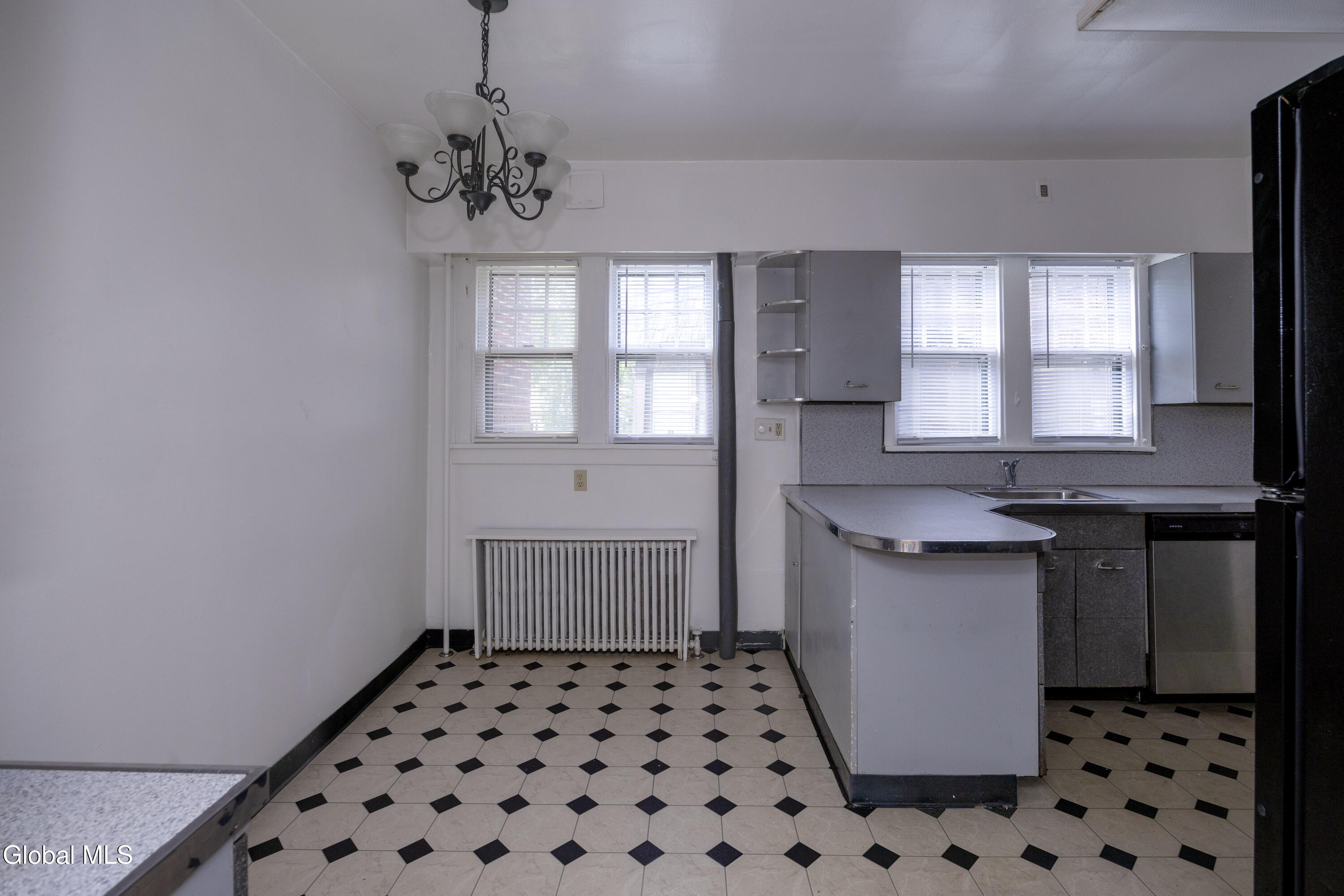 4 View Avenue
