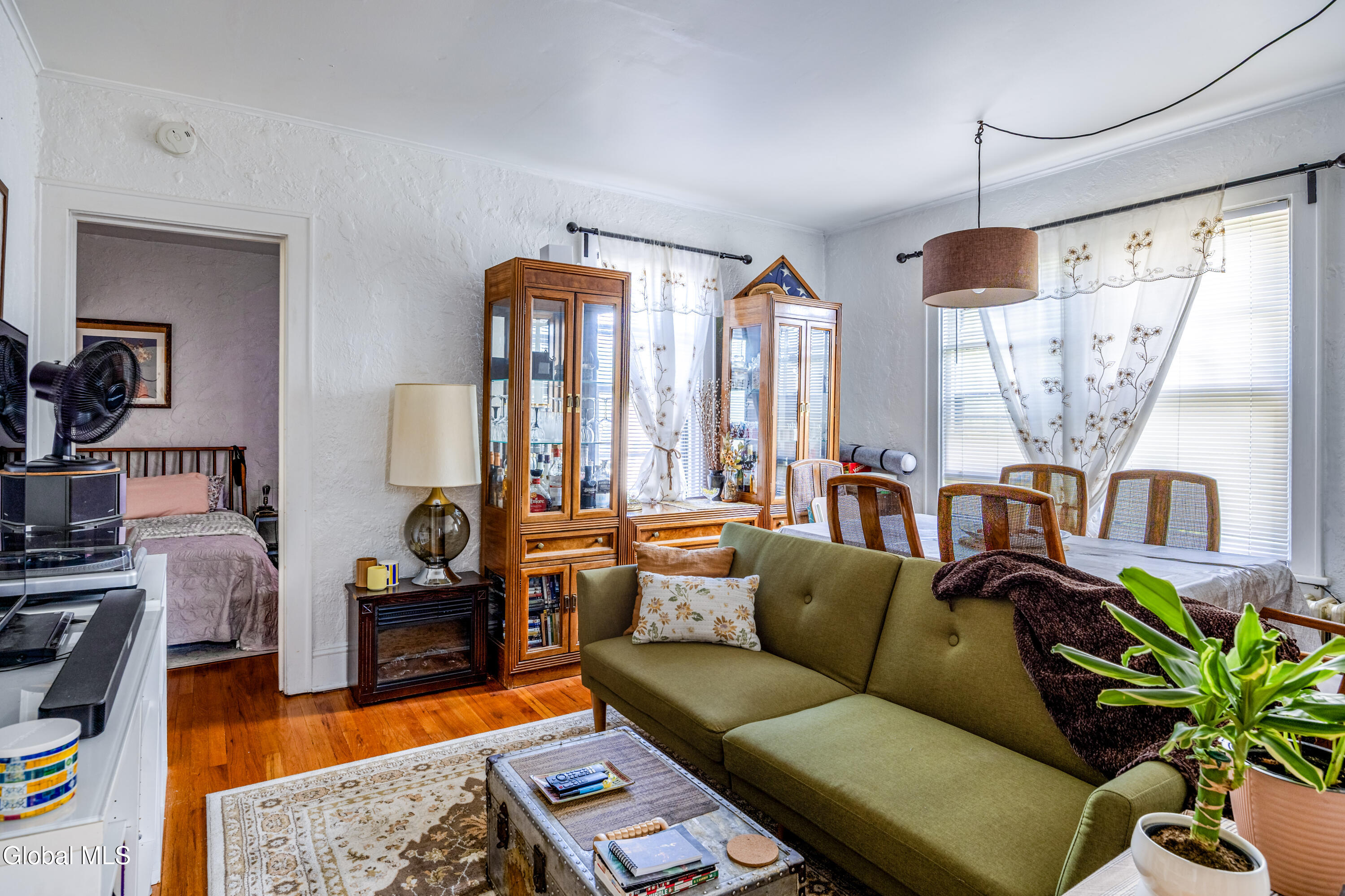 4 View Avenue