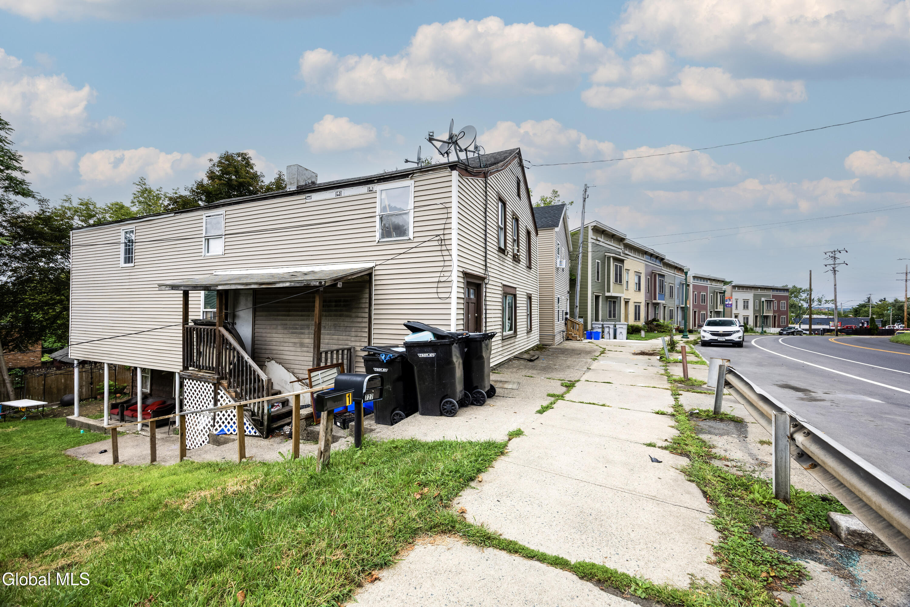 727 Burden Avenue