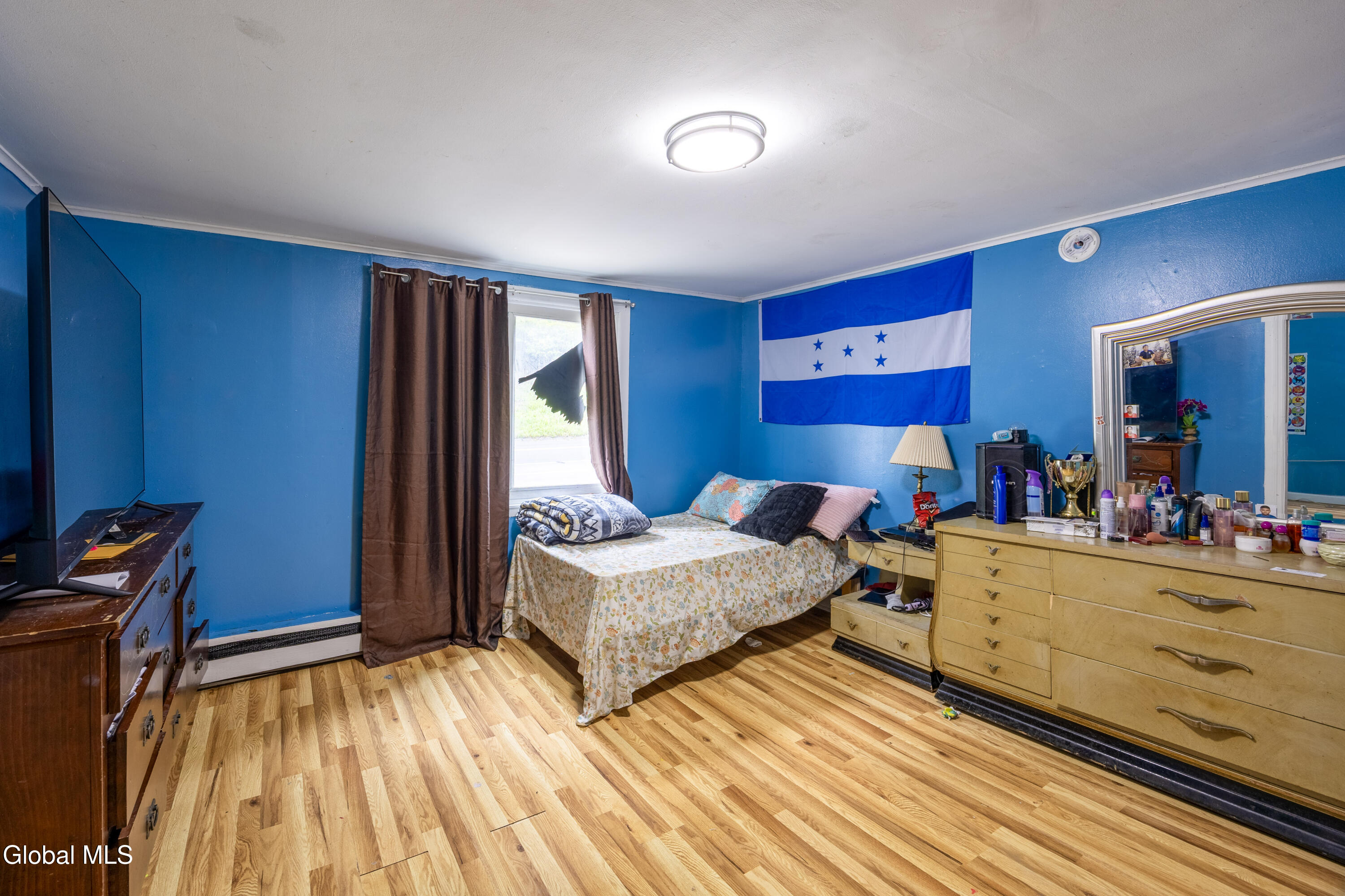 727 Burden Avenue