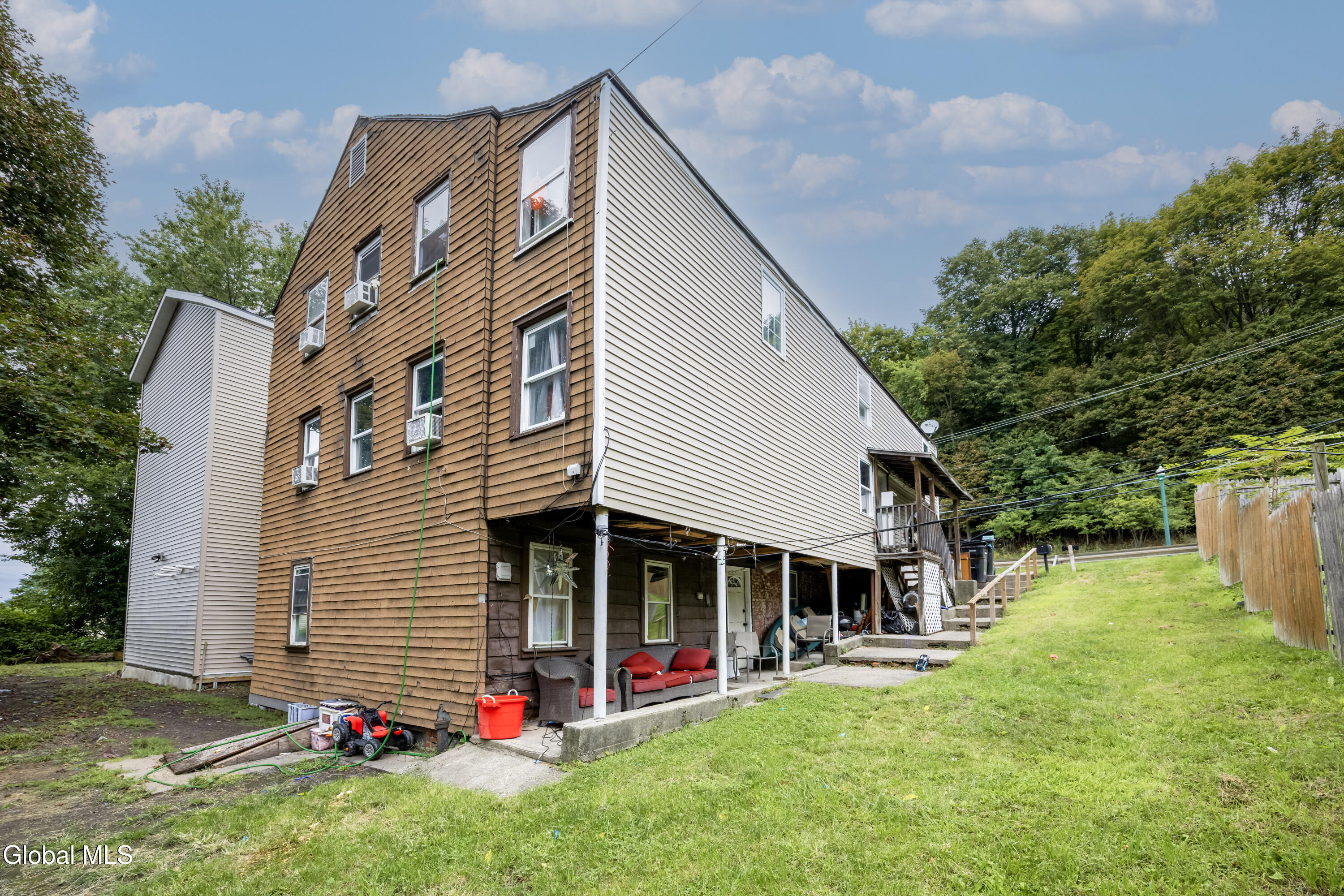 727 Burden Avenue