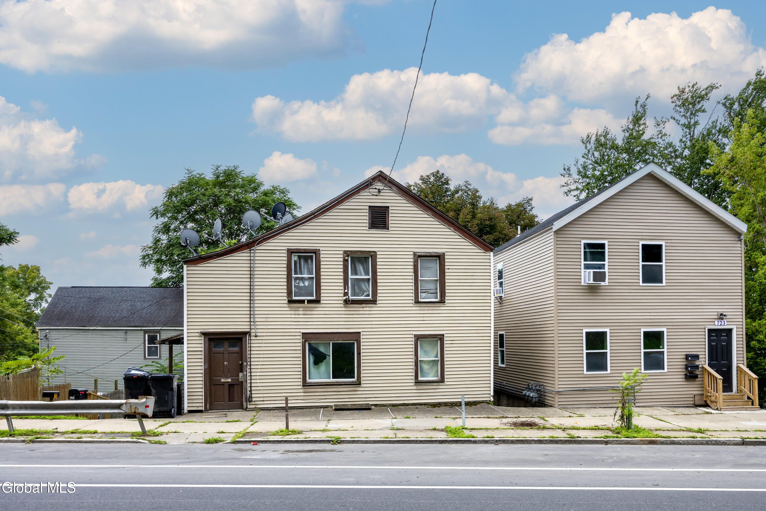 727 Burden Avenue