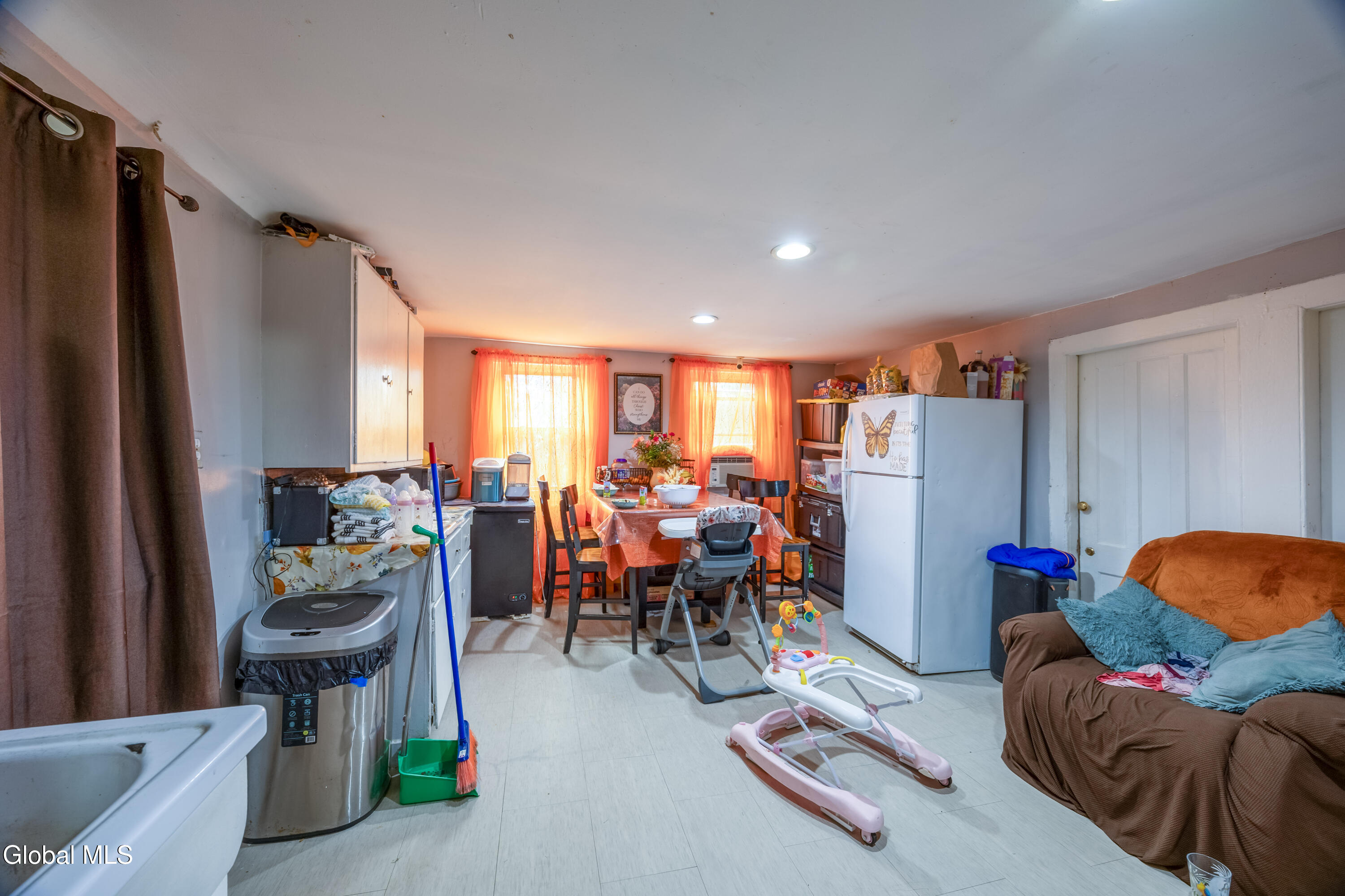 727 Burden Avenue