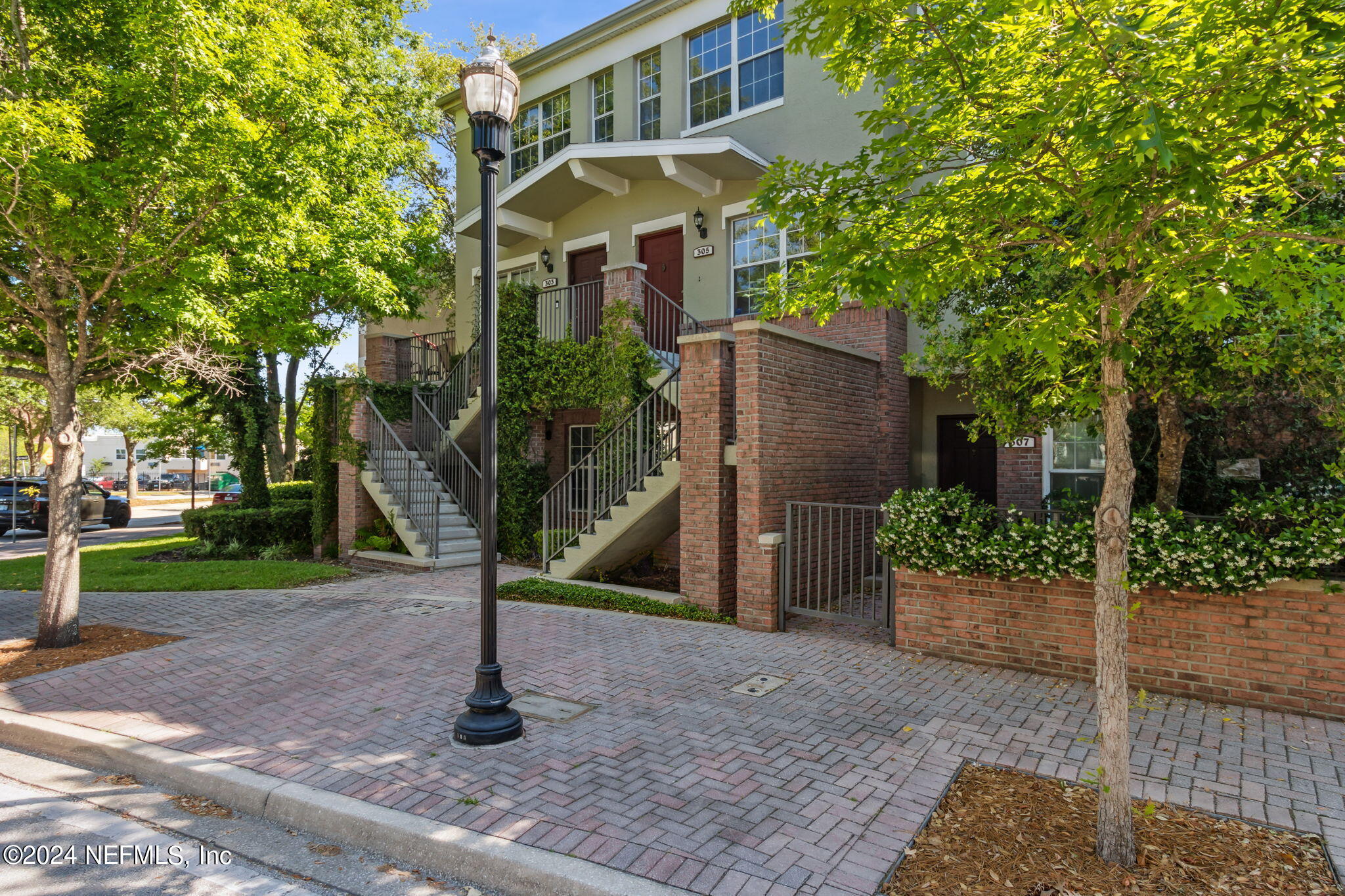 305 E CHURCH Street