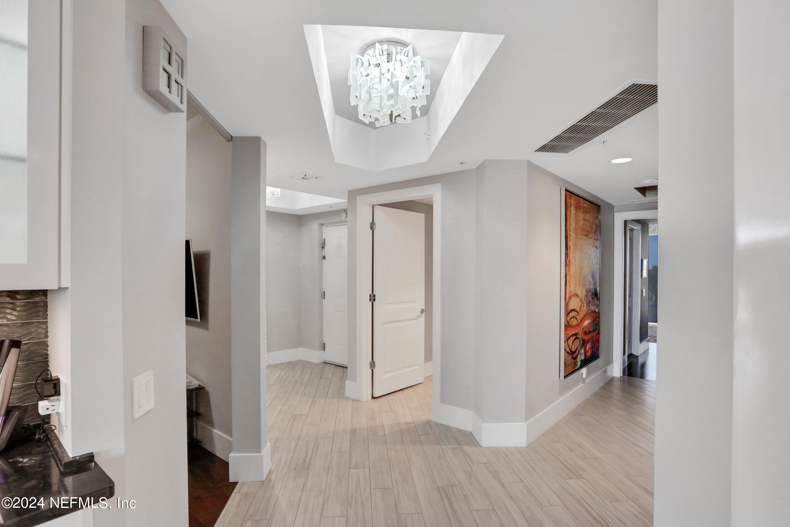 1031 1ST Street S, 305