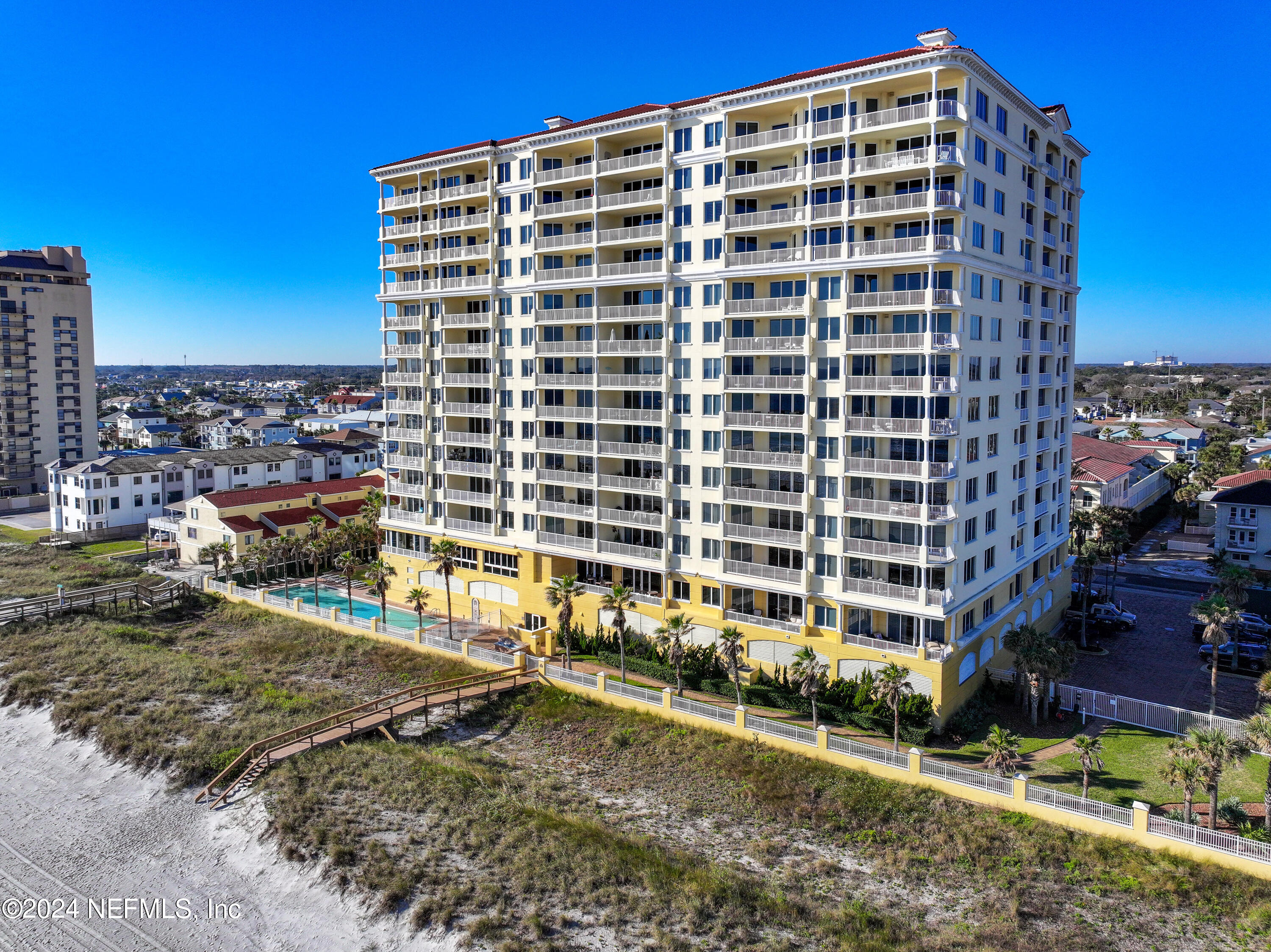 1031 1ST Street S, 305